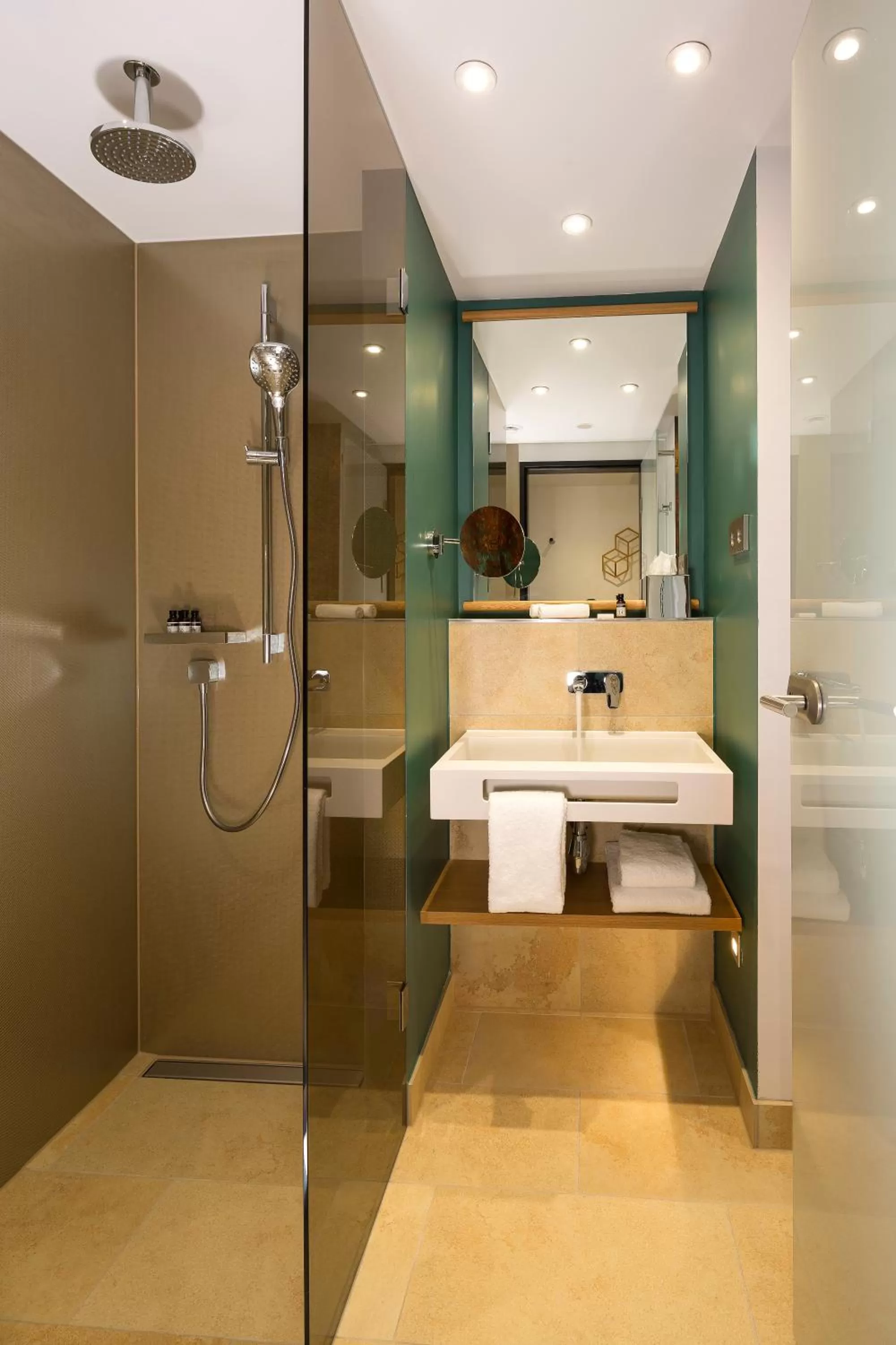 Shower in Hotel Indigo Dresden - Wettiner Platz by IHG