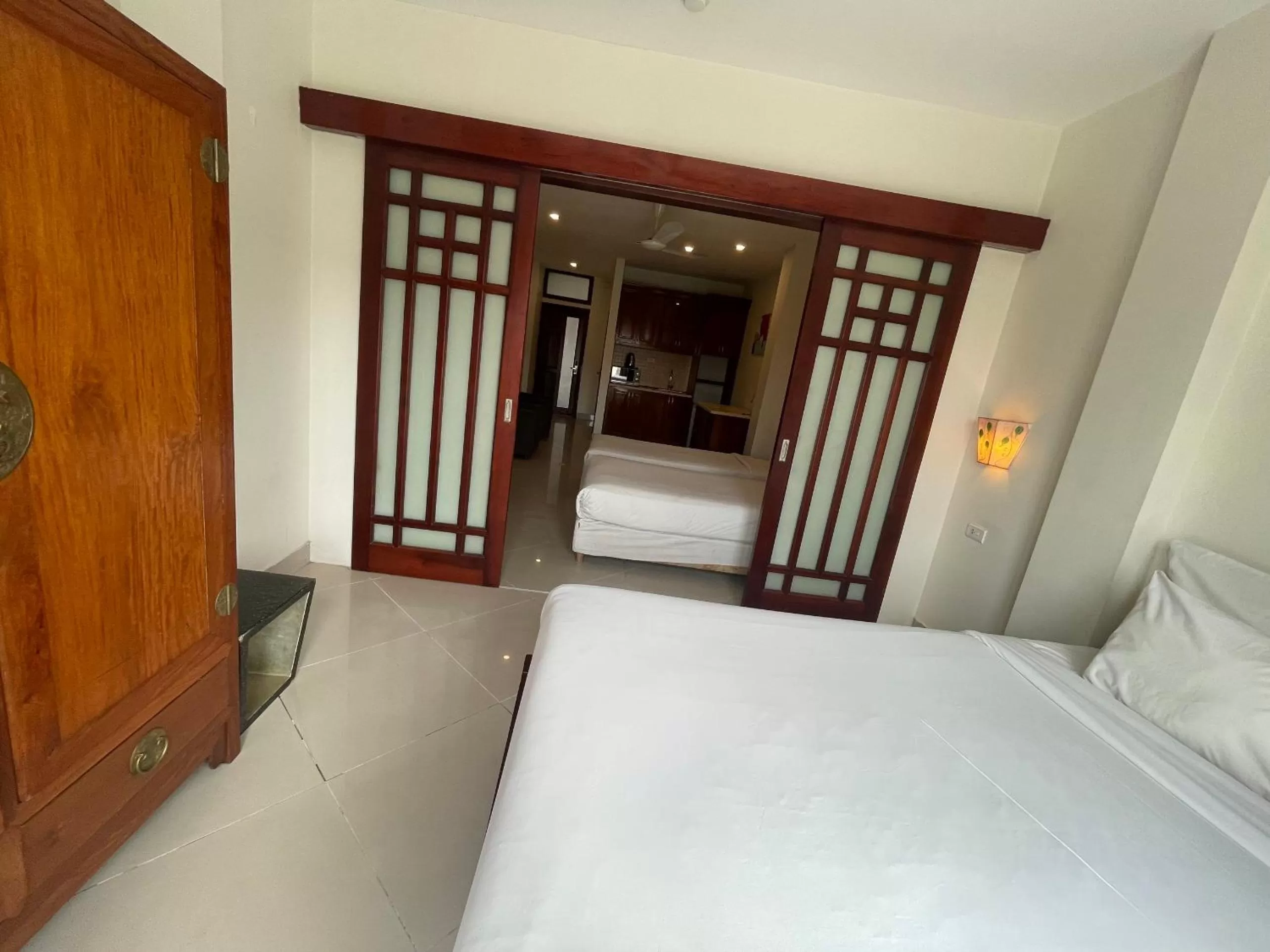 Property building in Rising Dragon Hotel