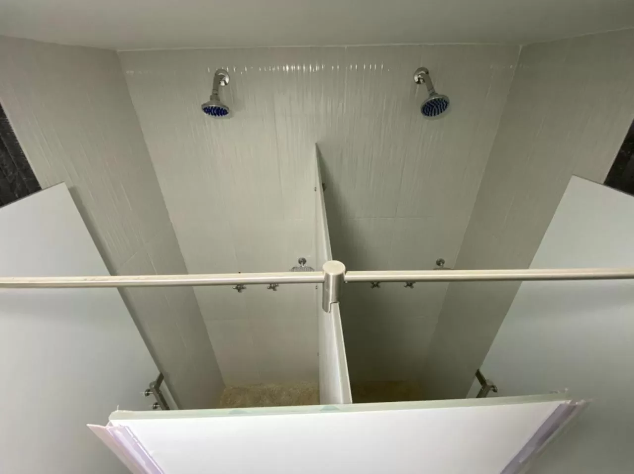 Shower in Beta Hotel