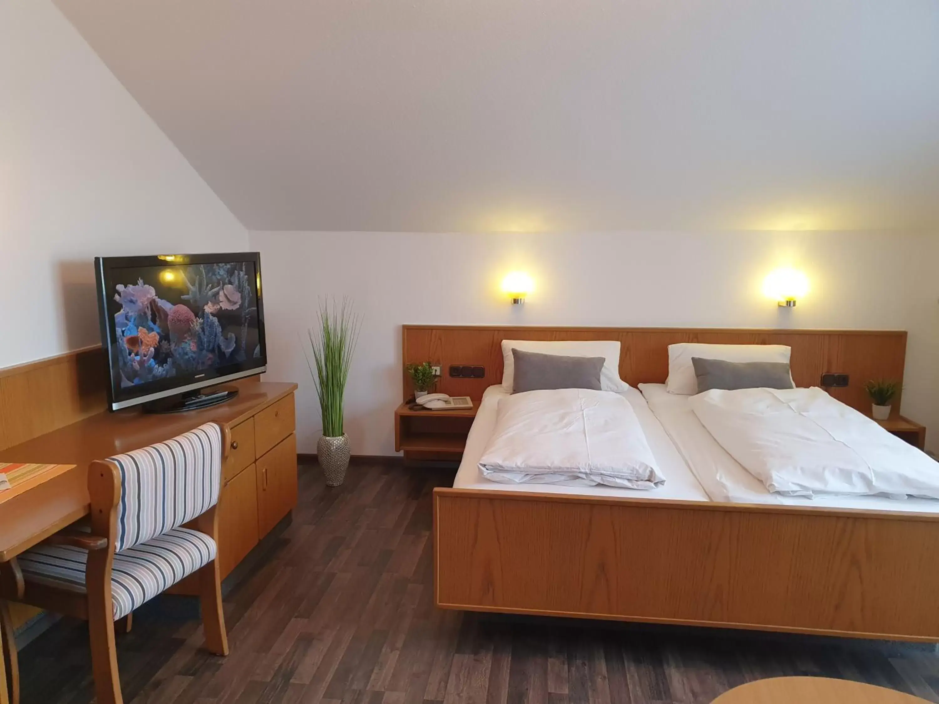 Large Double Room in Kurhotel Anders Large Double Room in Kurhotel Anders
