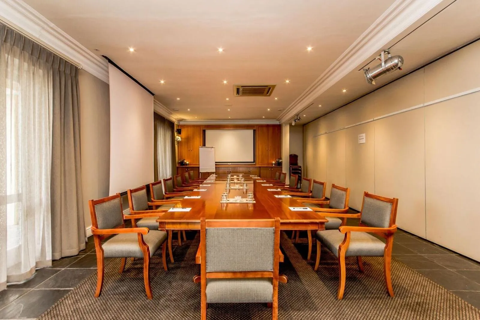 Business facilities in Lemoenkloof Boutique Hotel