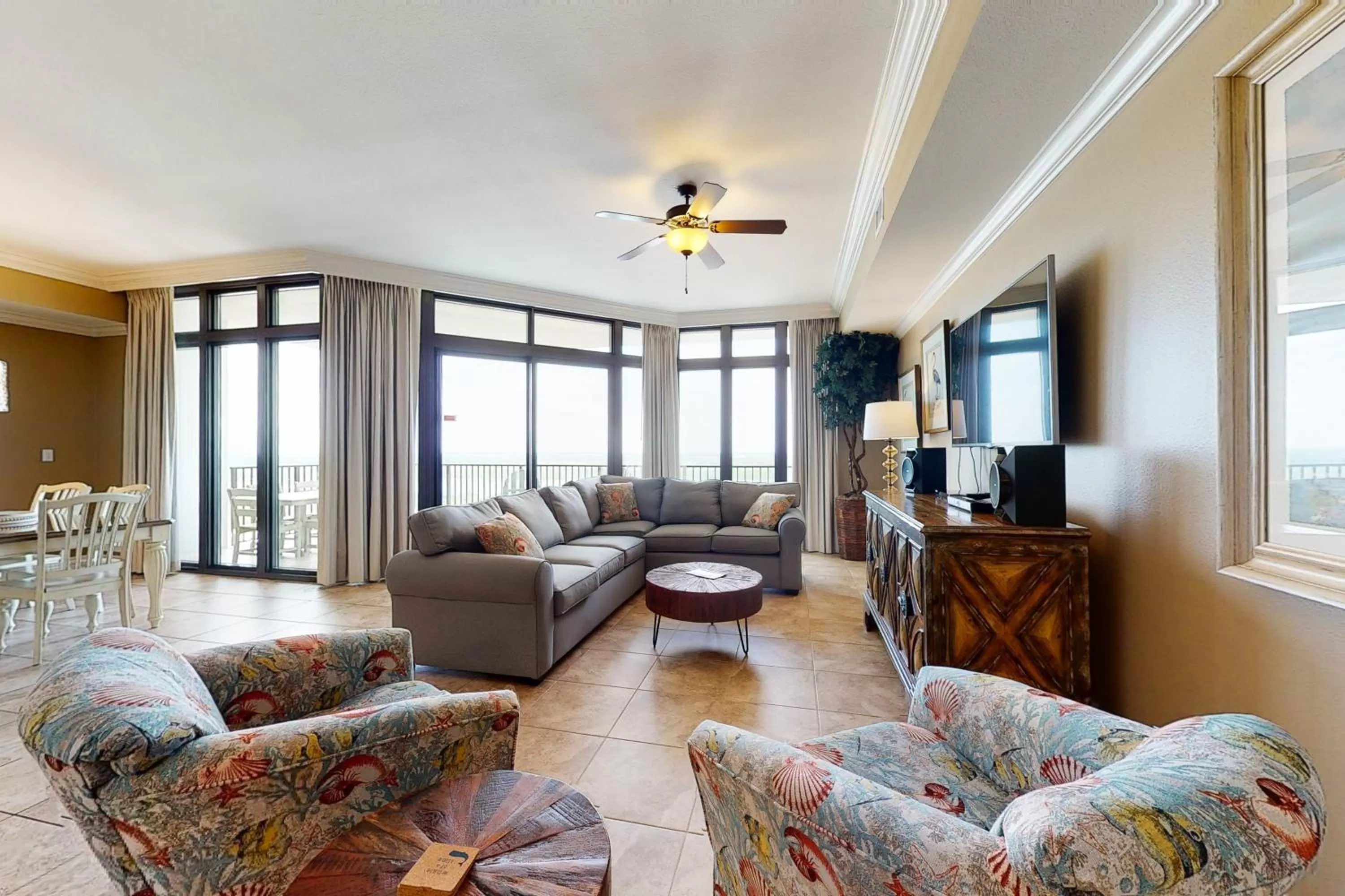 Seating Area in Phoenix West II #1916