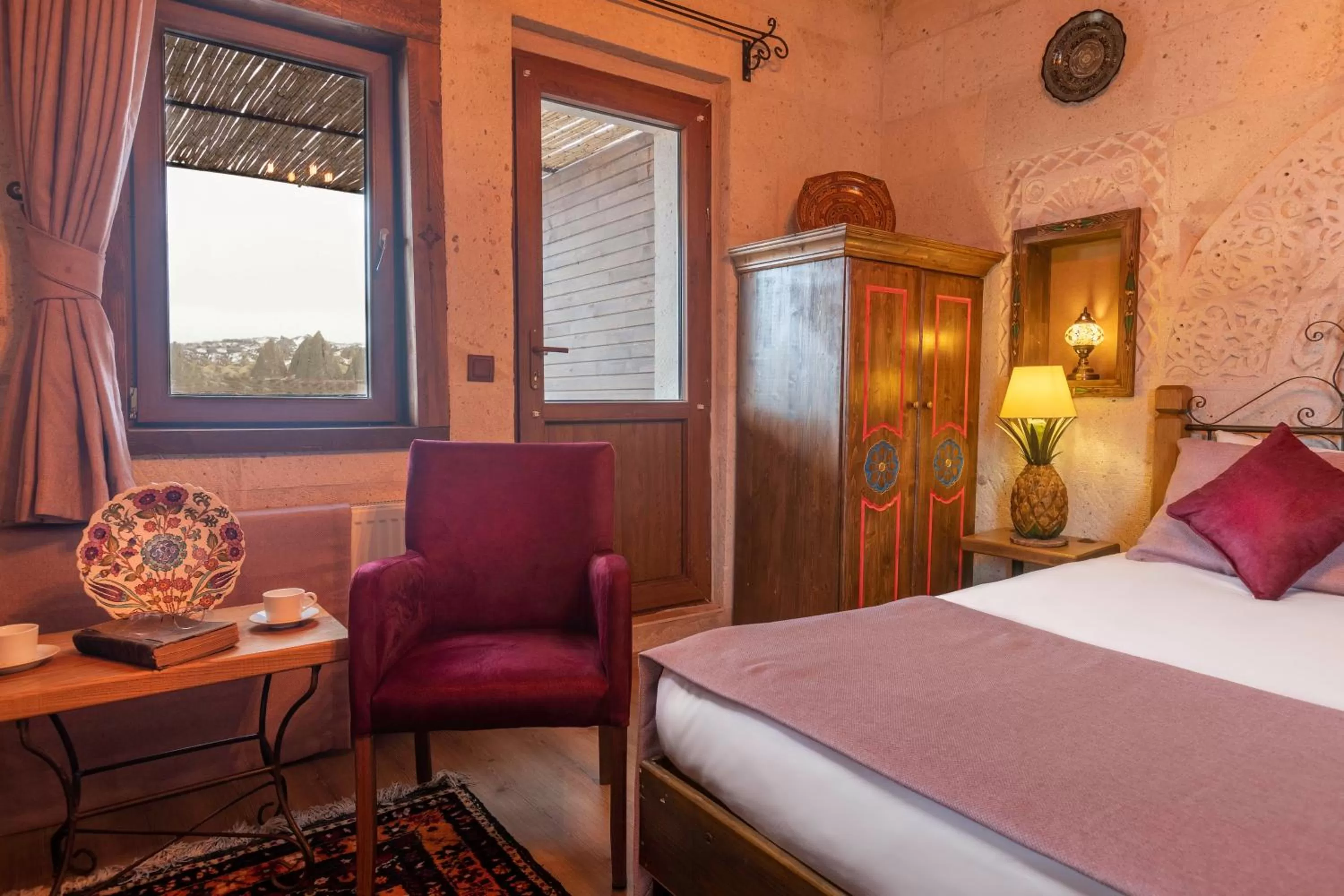 Seating area, Bed in Maron Stone House