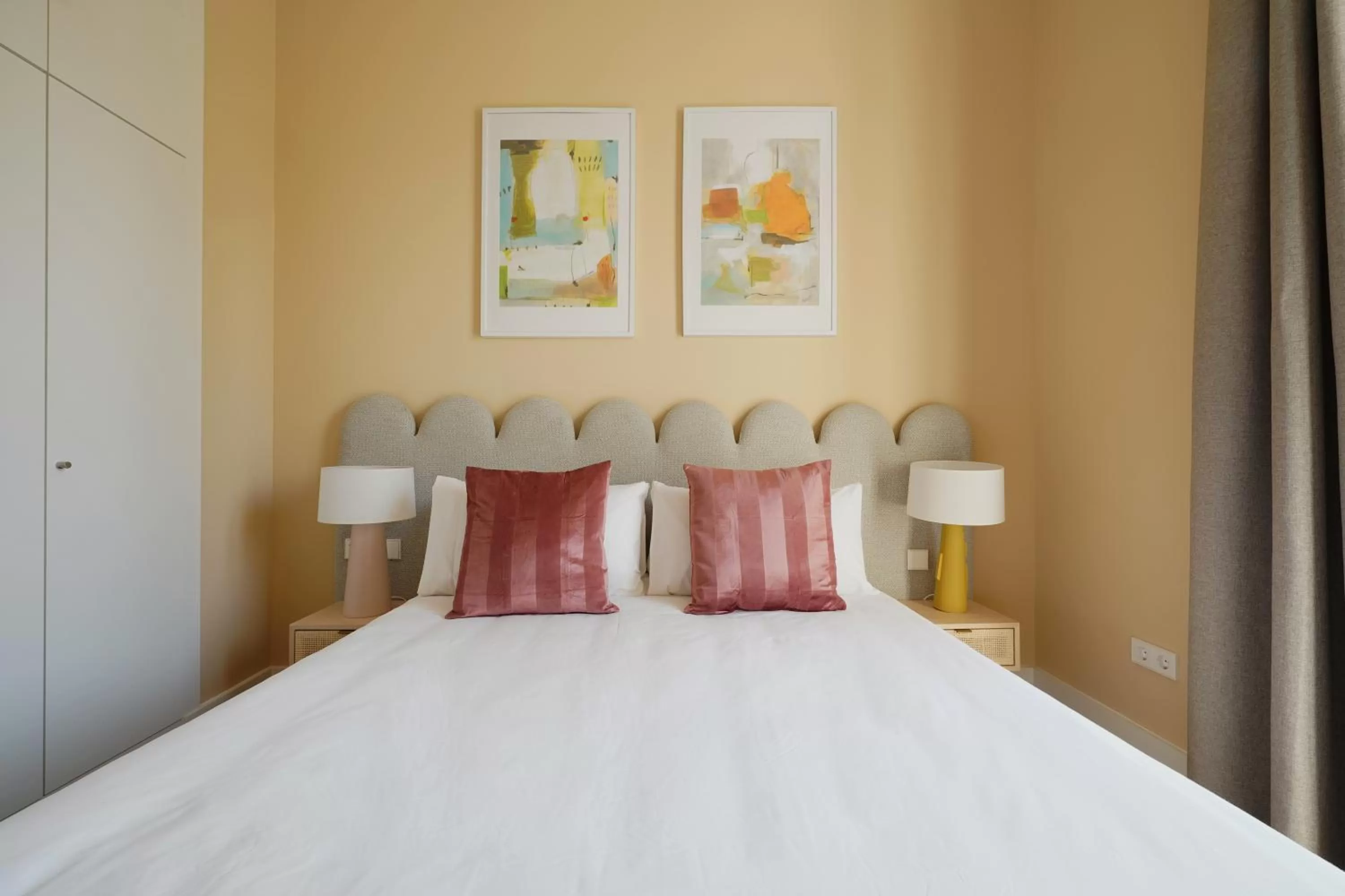 Bed in Numa Seville Prestigio