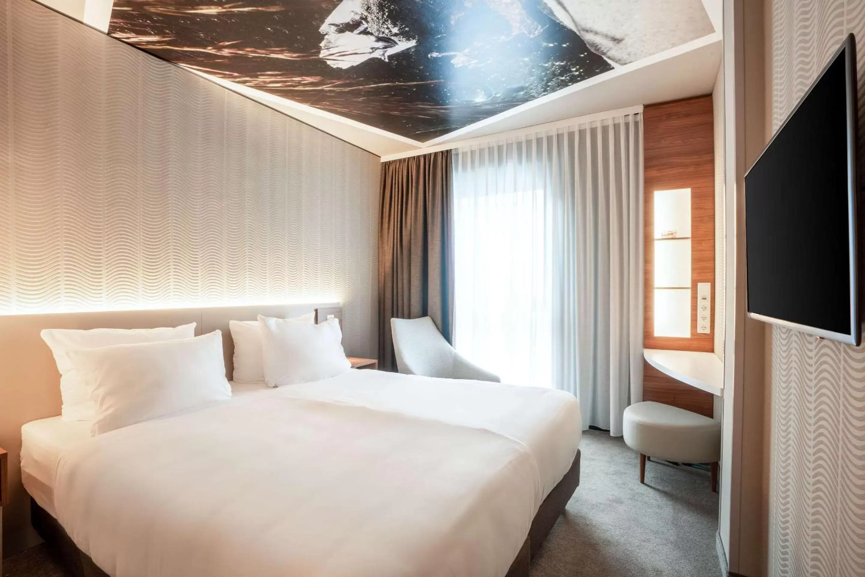 Photo of the whole room, Bed in Styles Hotel Monheim Photo of the whole room, Bed in Styles Hotel Monheim