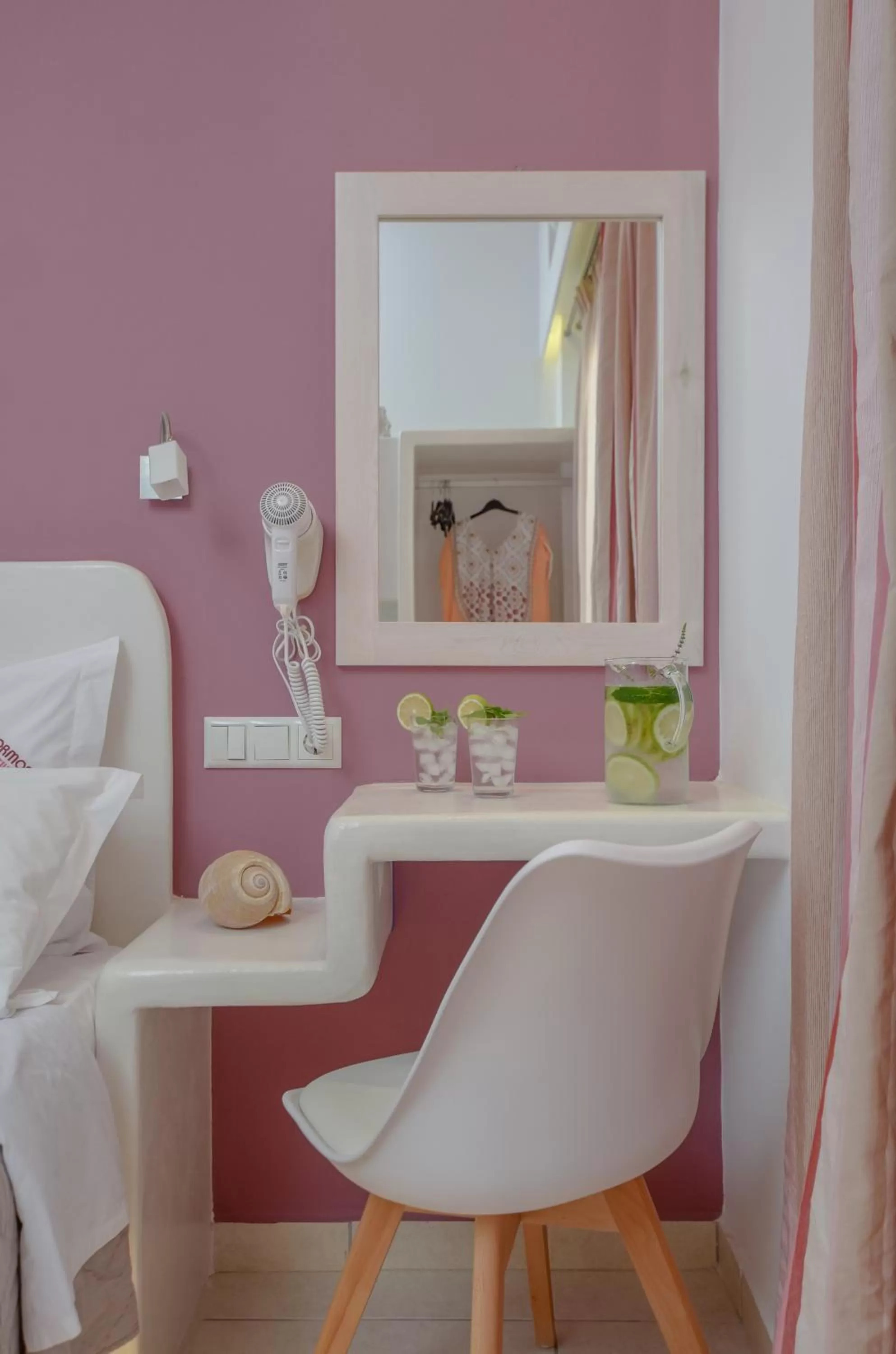 Photo of the whole room, Bed in Panormos Hotel and Studios