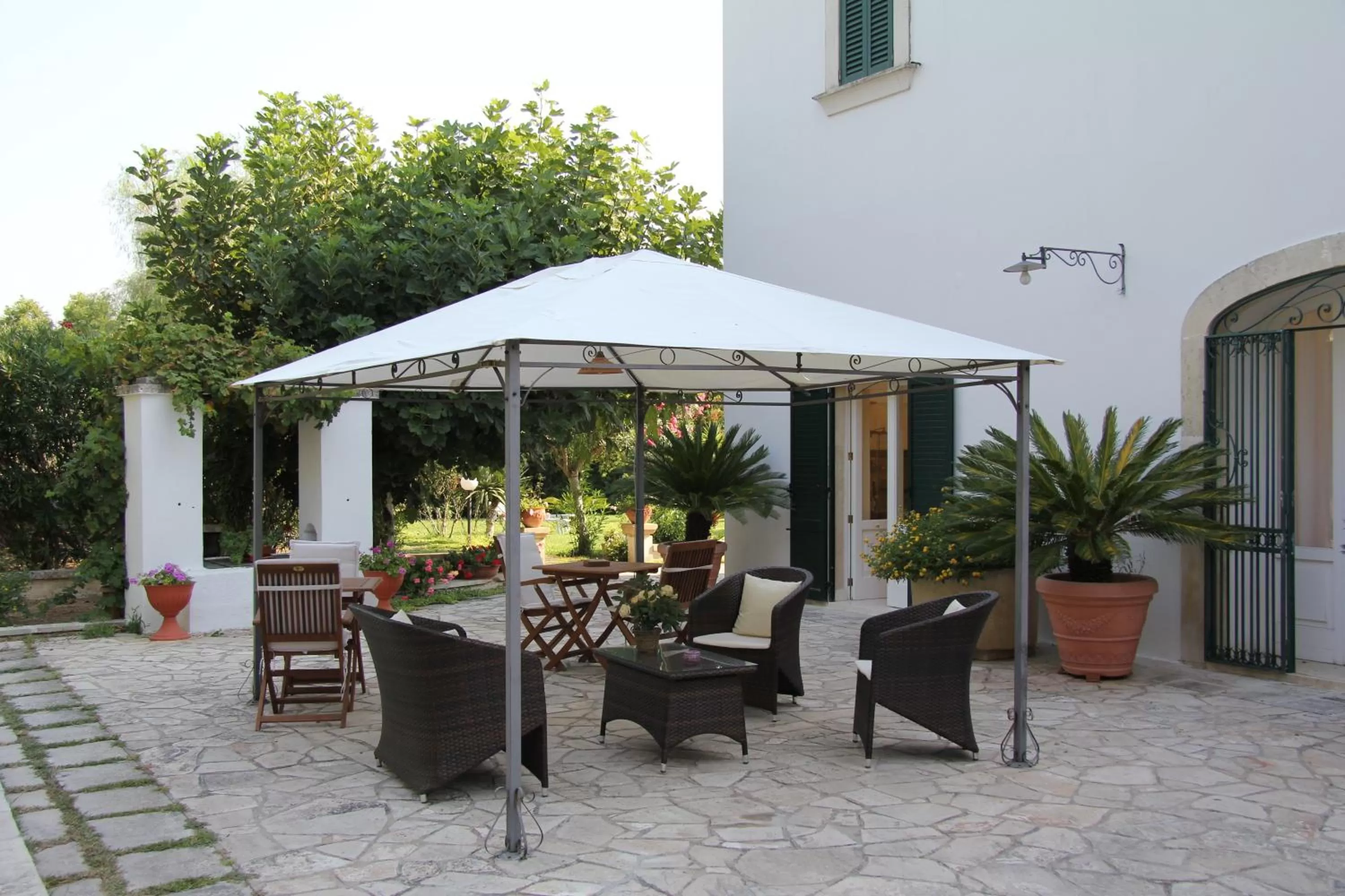 Facade/entrance in Parco Degli Aranci