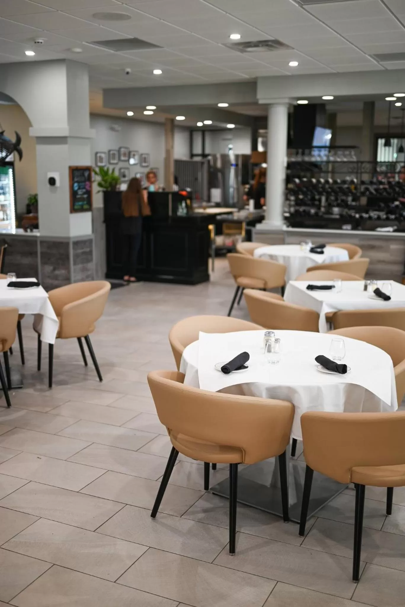 Restaurant/places to eat in Holiday Inn Cleveland-Mayfield by IHG