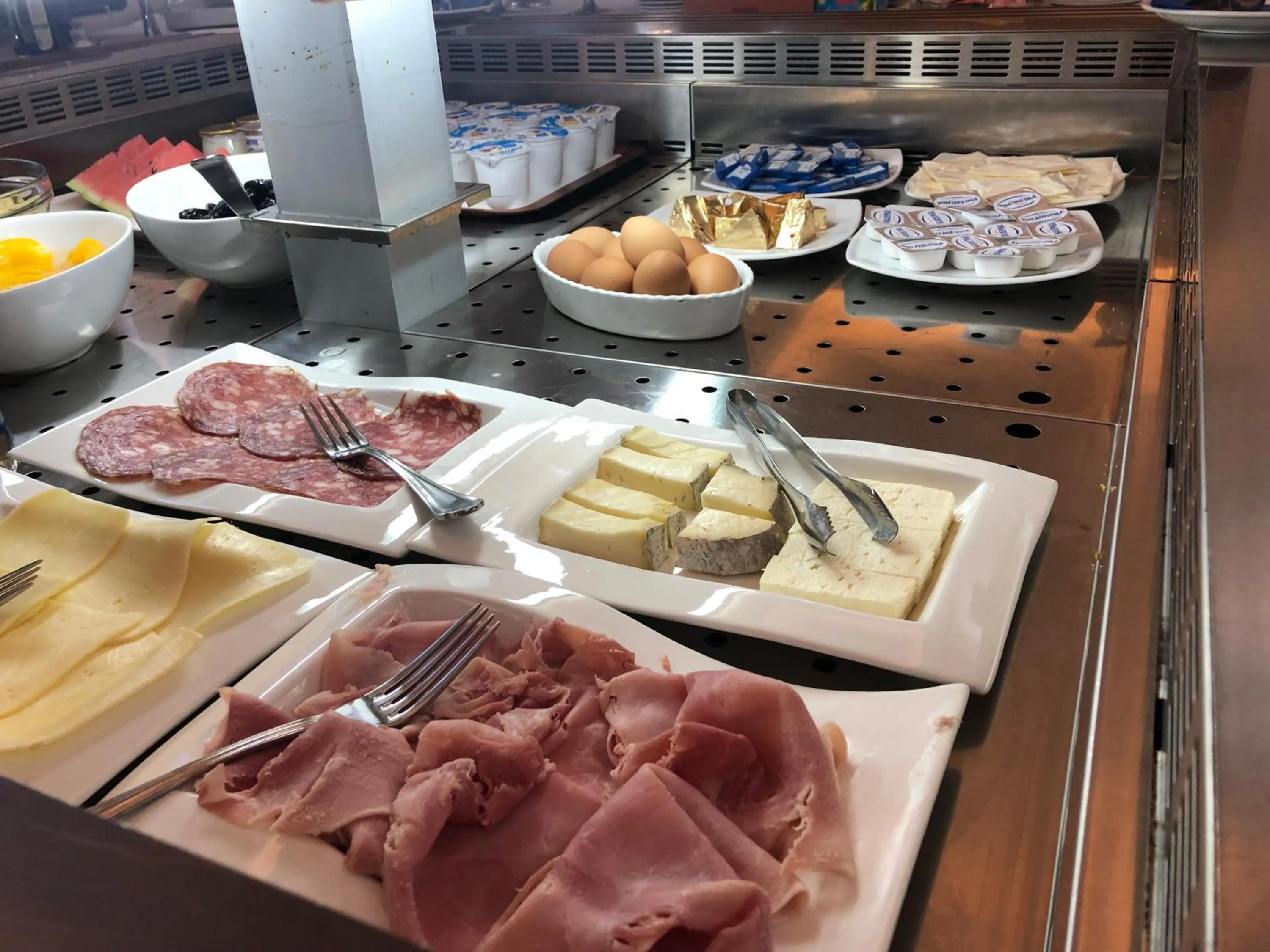 Breakfast in Hotel Villa Savoia