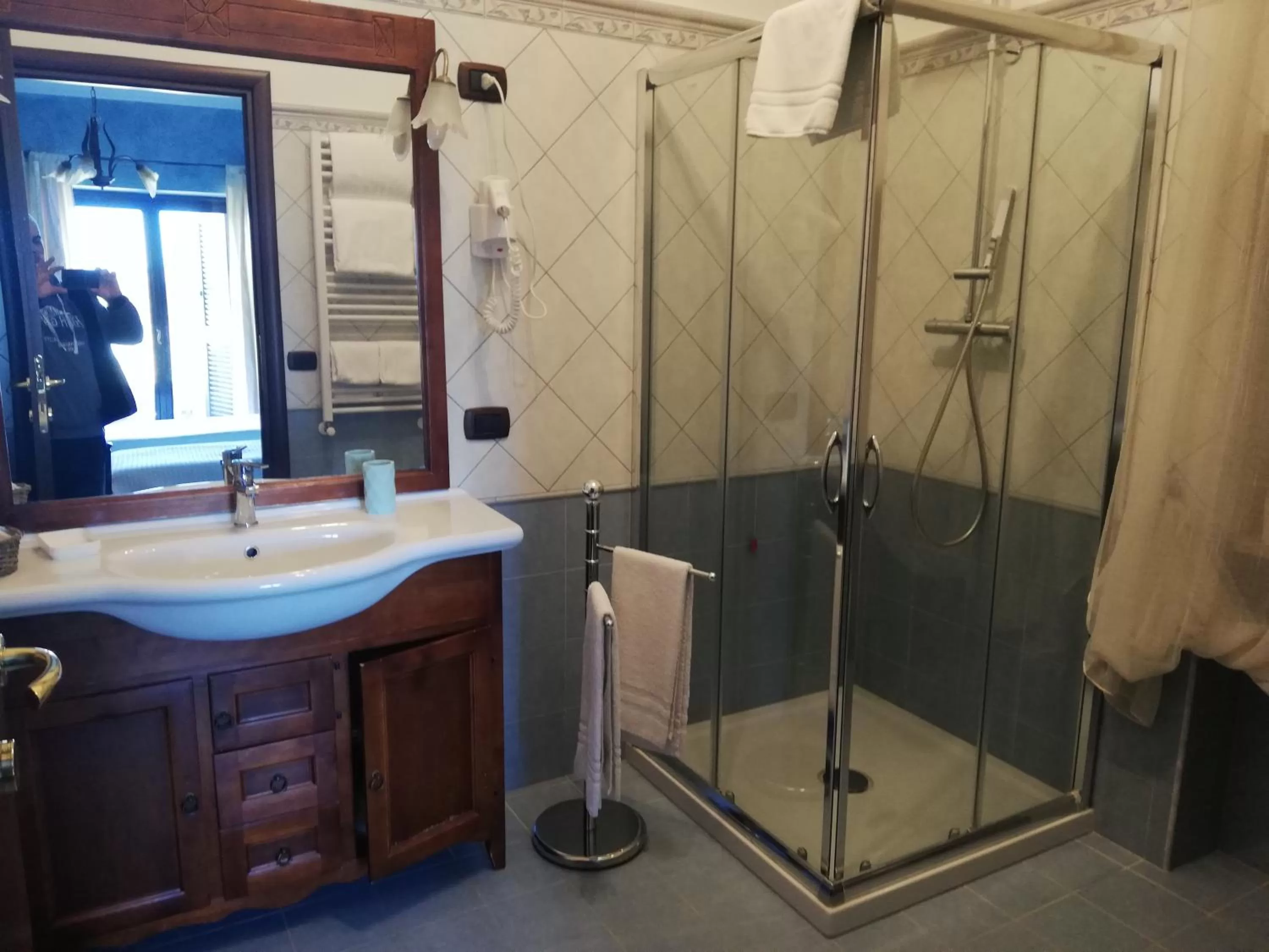 Bathroom in Relais Maria Luisa Locazione turistica di Simona Capaccio