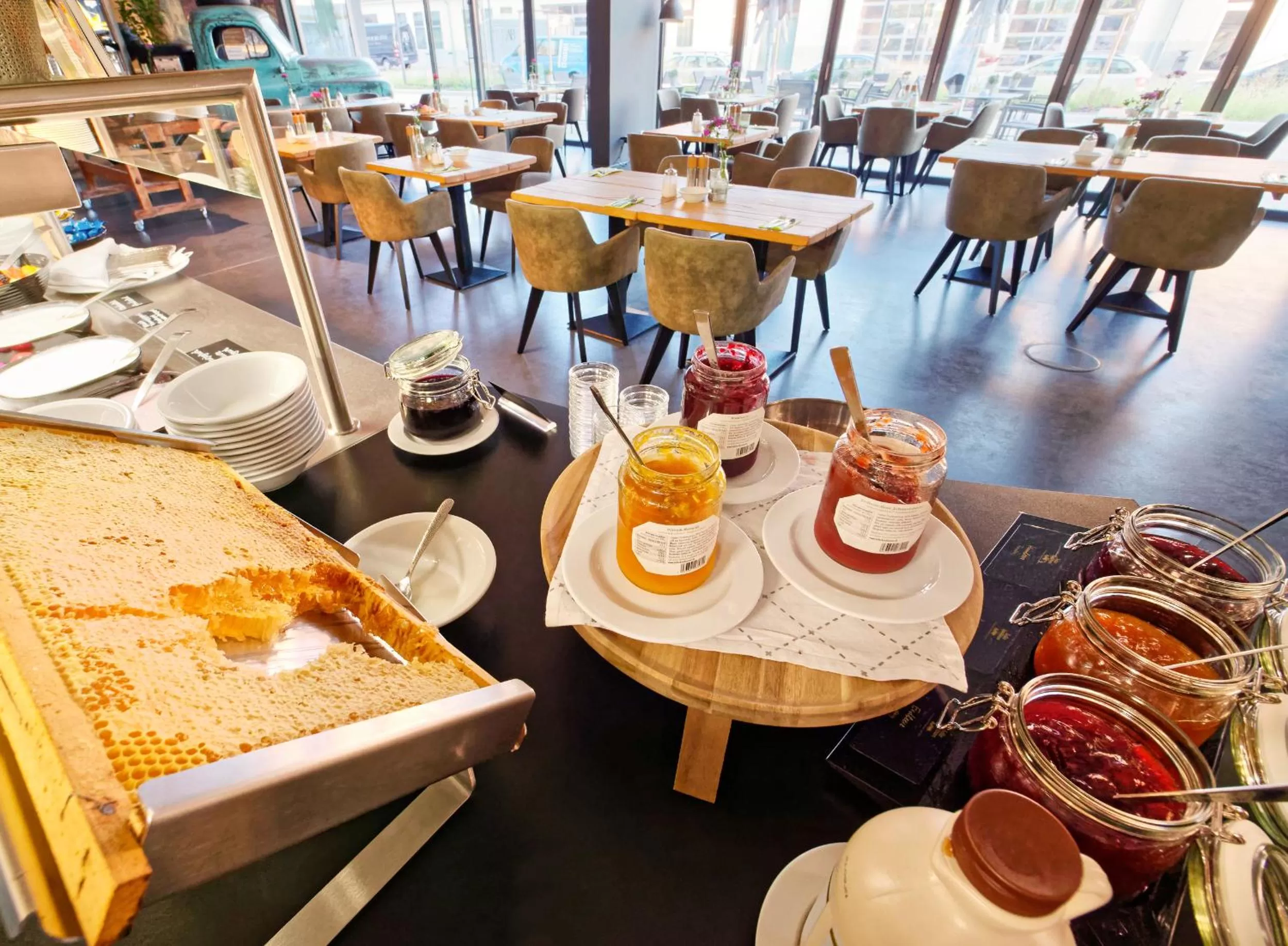 Breakfast in V8 HOTEL Classic Motorworld Region Stuttgart