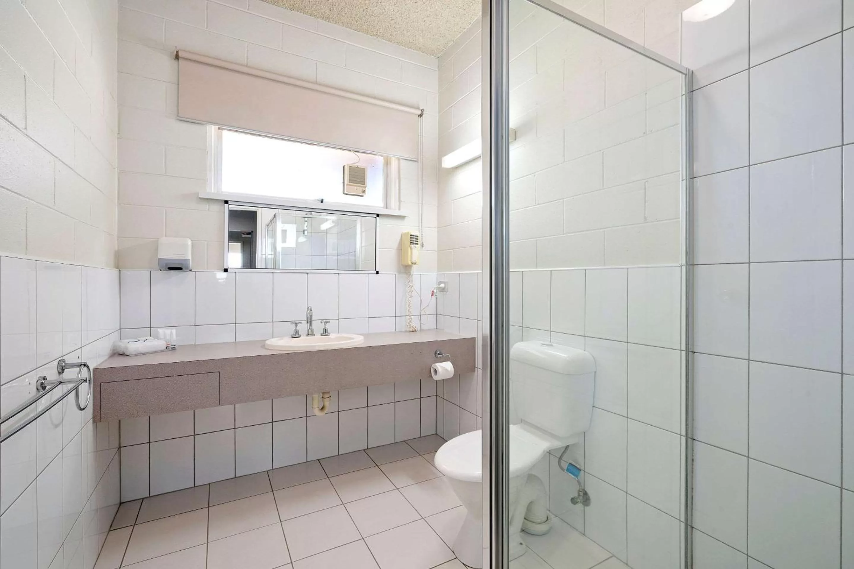 Bathroom in Comfort Inn & Suites King Avenue