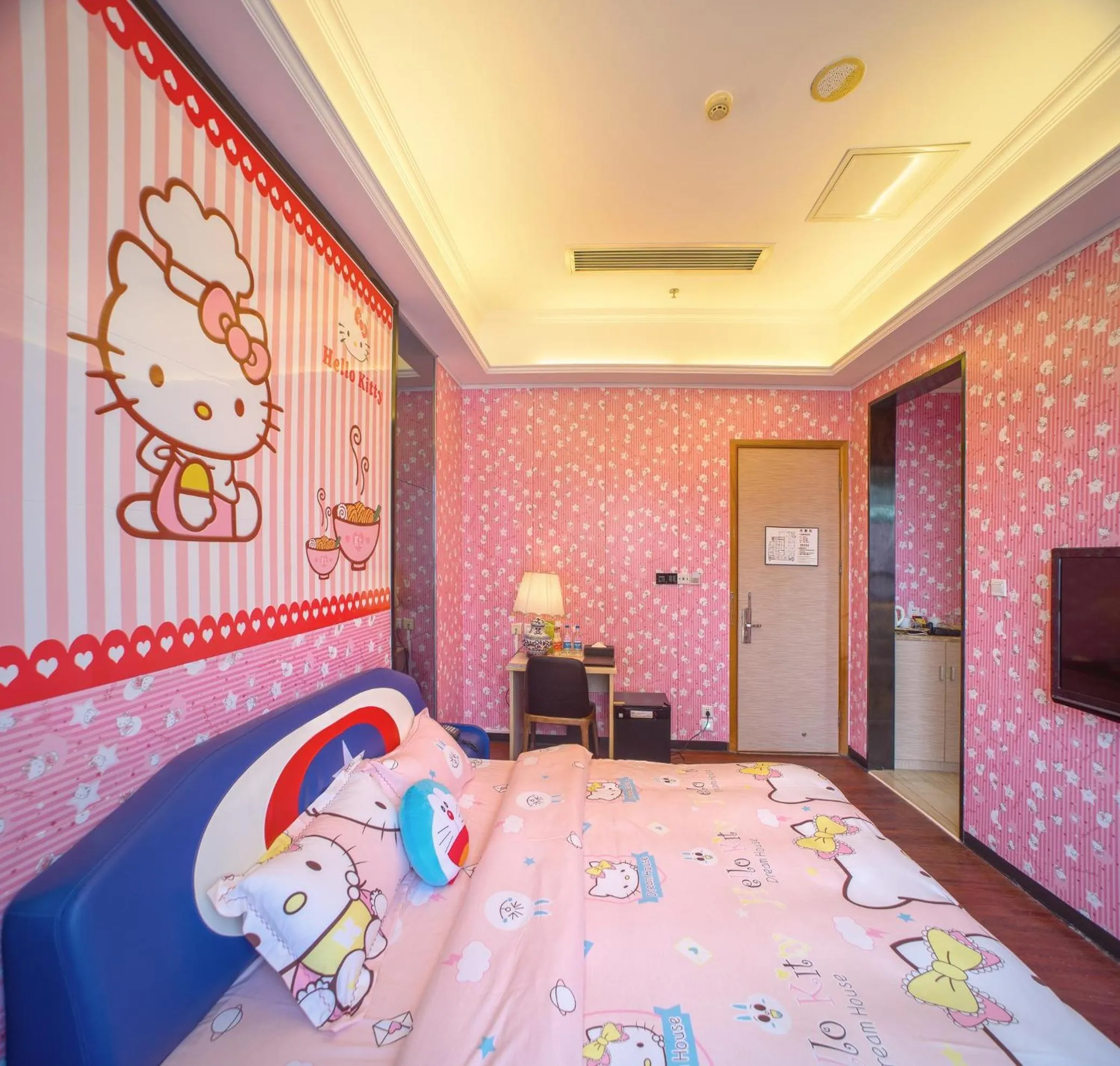 TV and multimedia in Guangzhou Nuomo International Hotel-Canton Fair Free Shuttle Bus