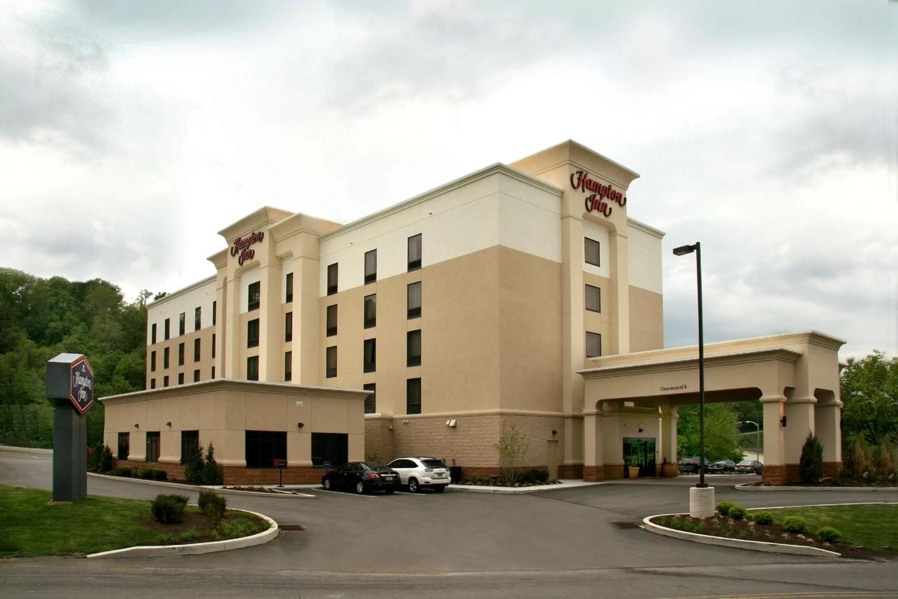Property building in Hampton Inn Bridgeville