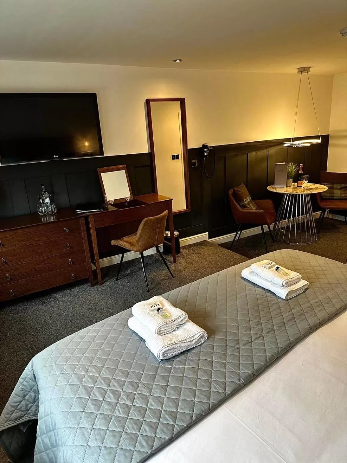 Bed in Nithsdale Hotel