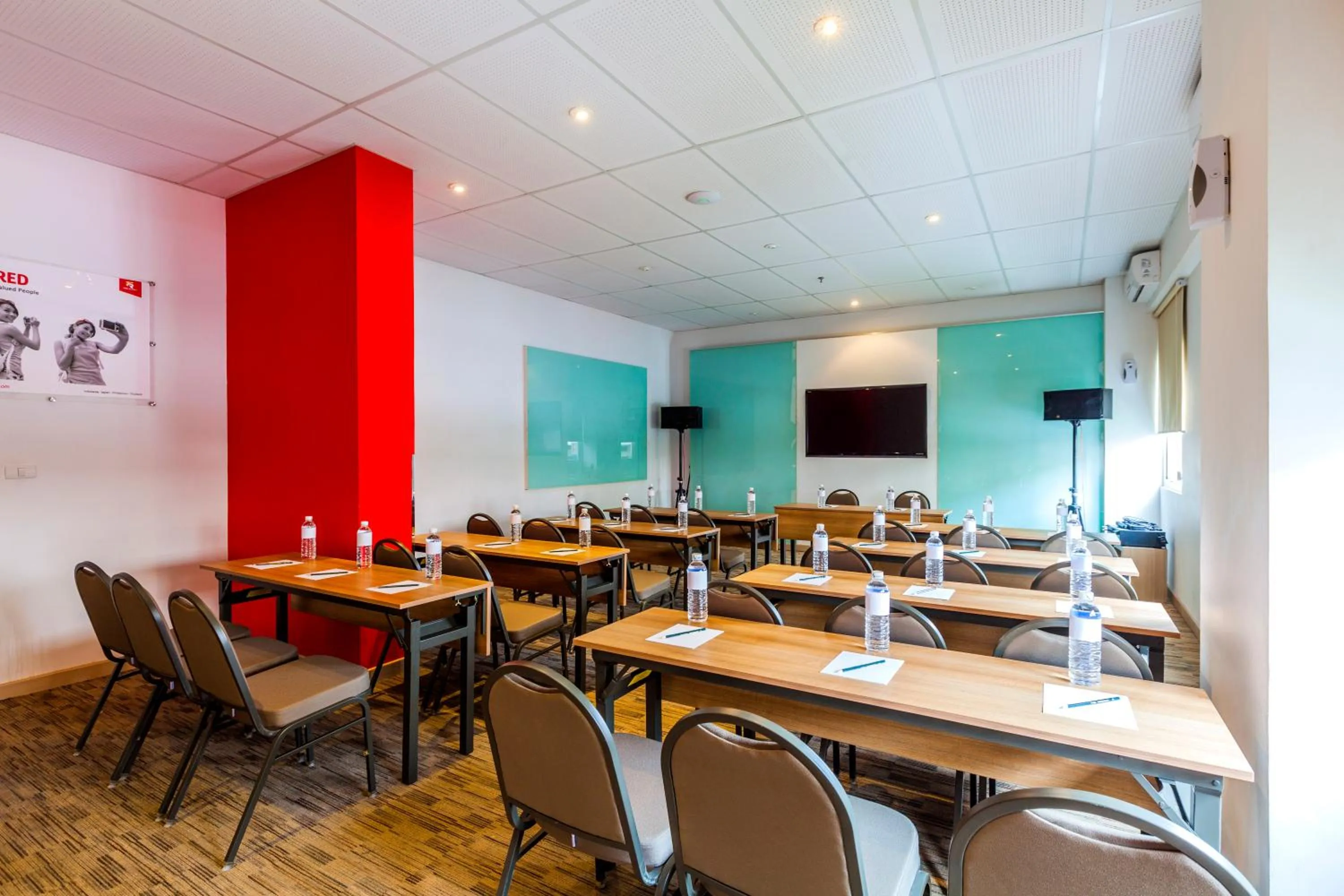 Meeting/conference room in Monoloog Hotel Pekanbaru