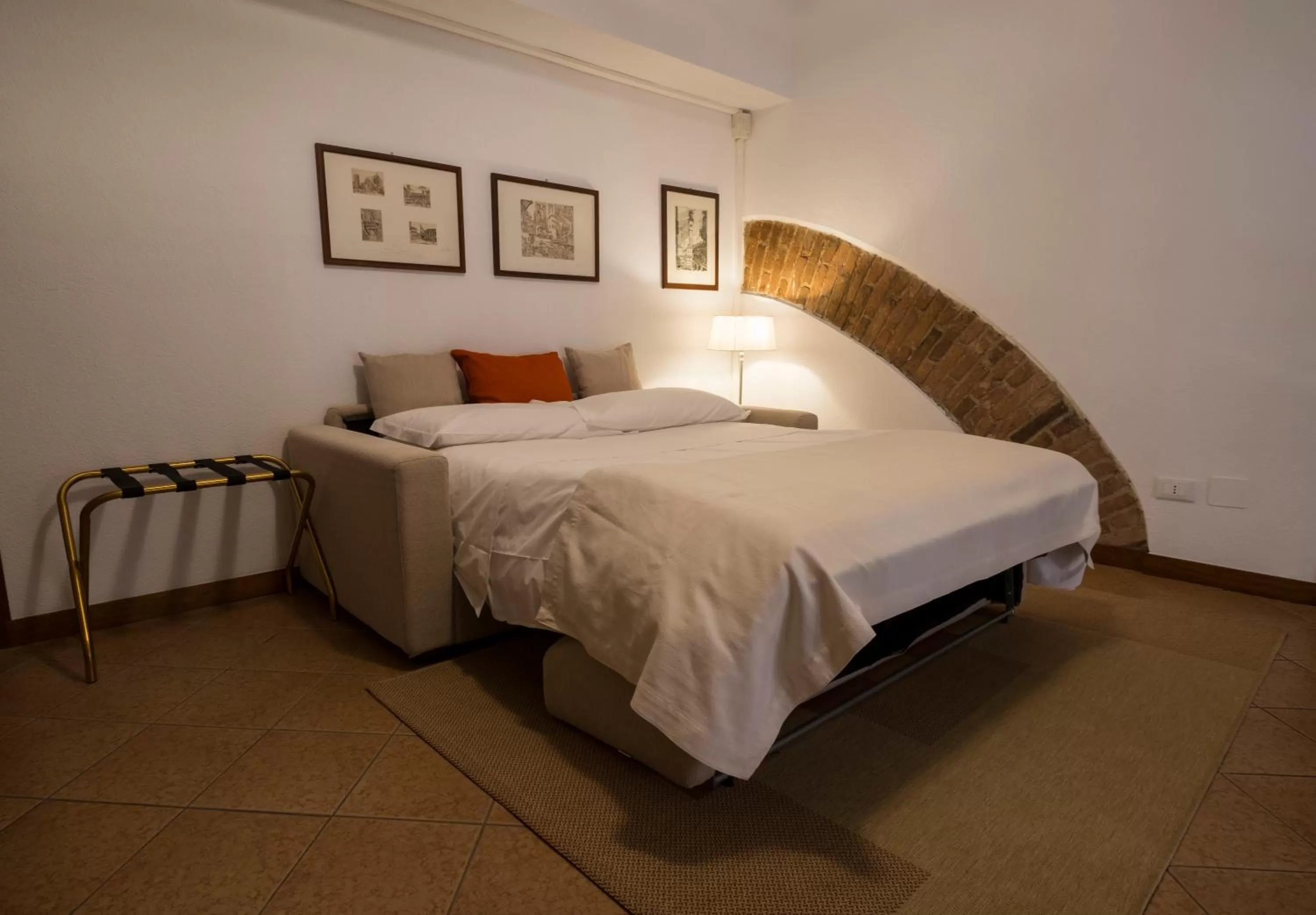 Property building, Bed in Diaz 18