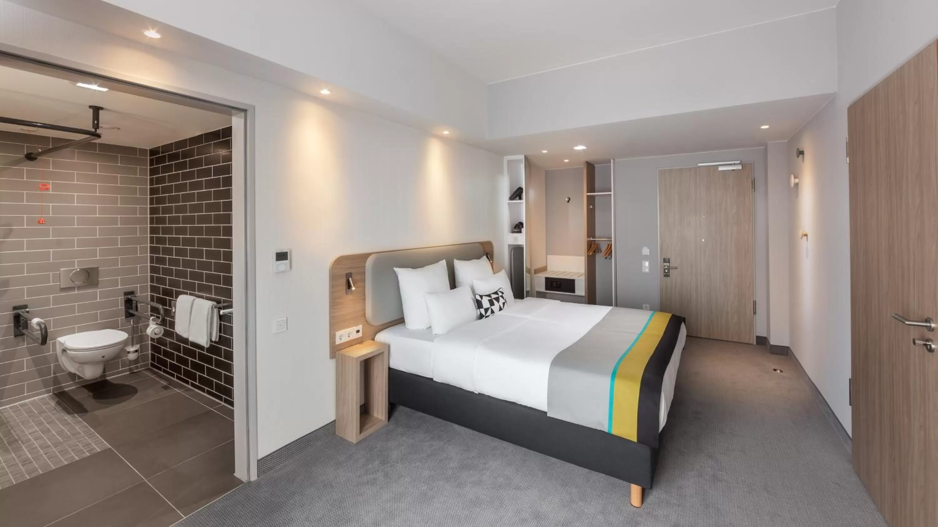 Standard Queen Room - Disability Access in Holiday Inn Express Munich - City East by IHG