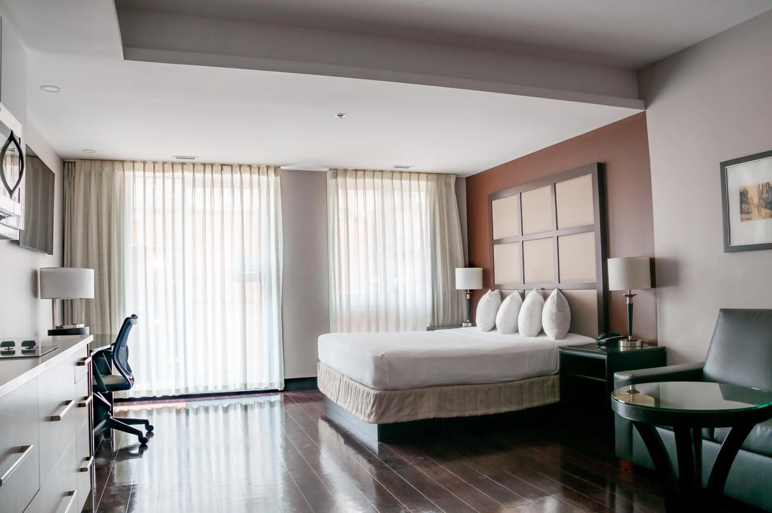 Bedroom, Bed in M Montreal Hostel