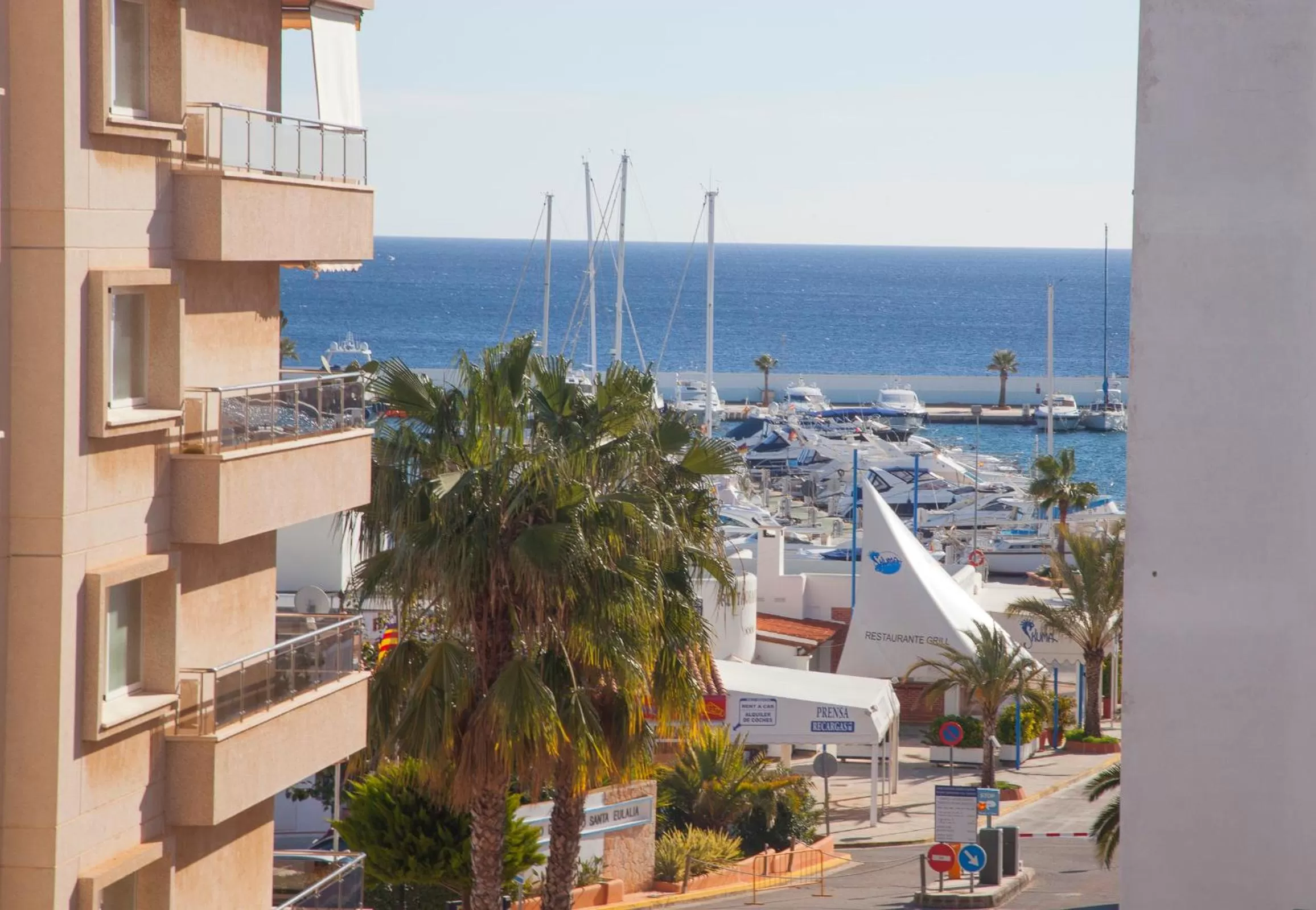 Balcony/Terrace in Aparthotel Duquesa Playa