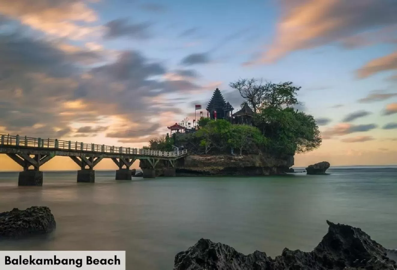 Beach in Swiss-Belinn Malang