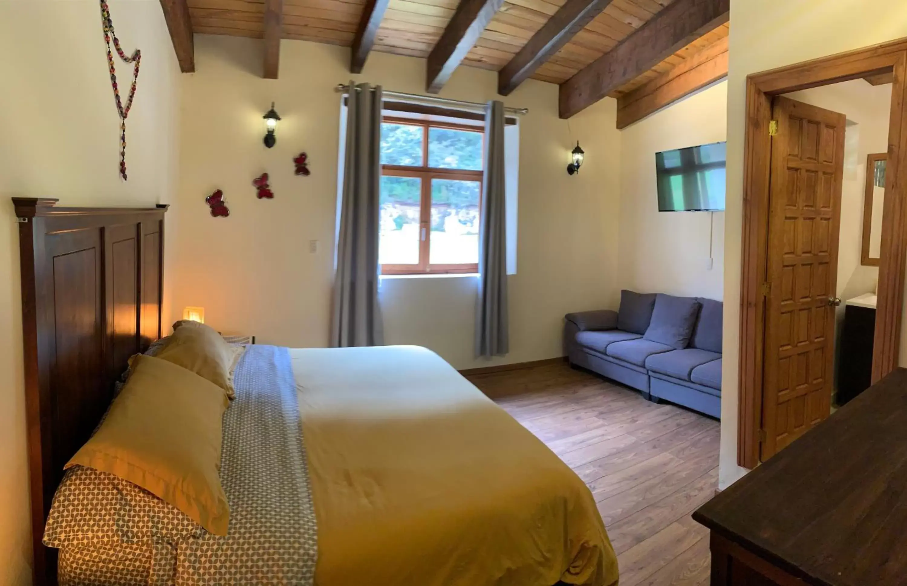 Double Room - single occupancy in CORTIJO LA CASONA & Bungalow al Pie de la Montaña Double Room - single occupancy in CORTIJO LA CASONA & Bungalow al Pie de la Montaña