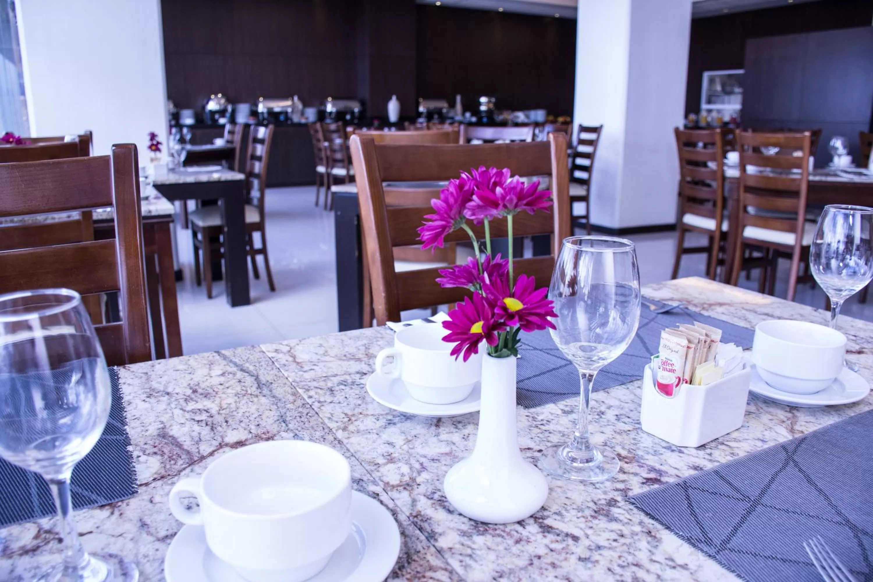 Restaurant/places to eat in Crown Victoria Hotel