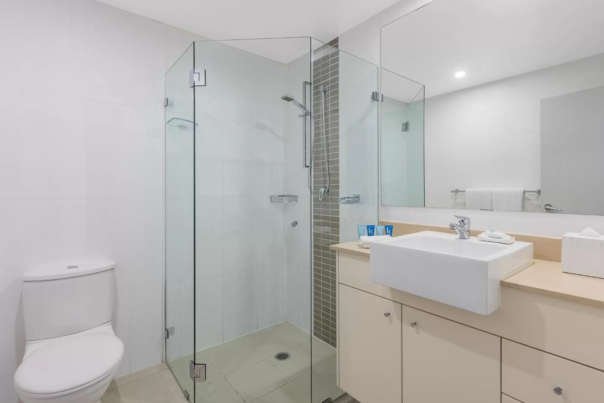 Shower in Meriton Suites Kent Street, Sydney