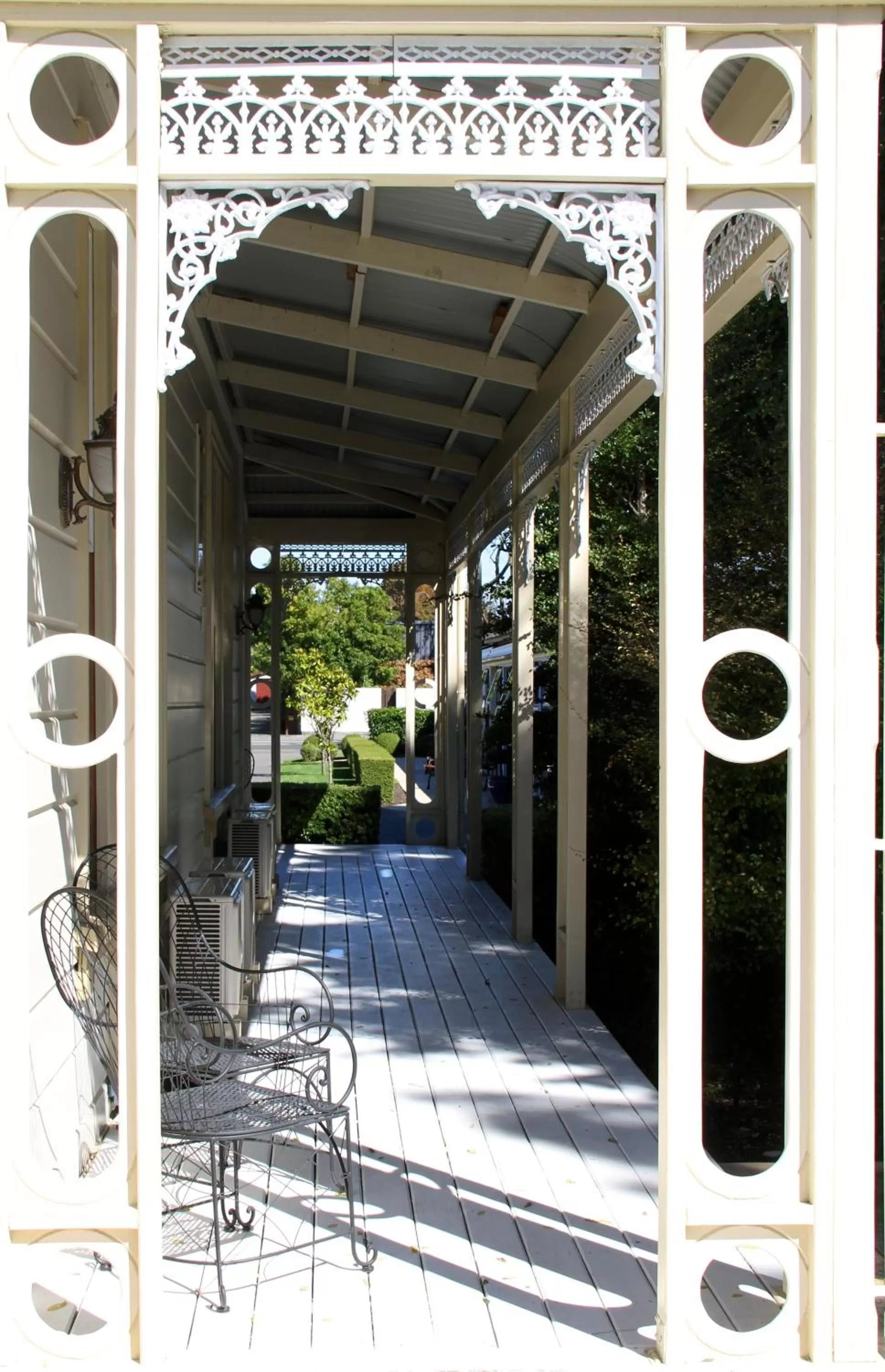 Facade/entrance in Merivale Manor