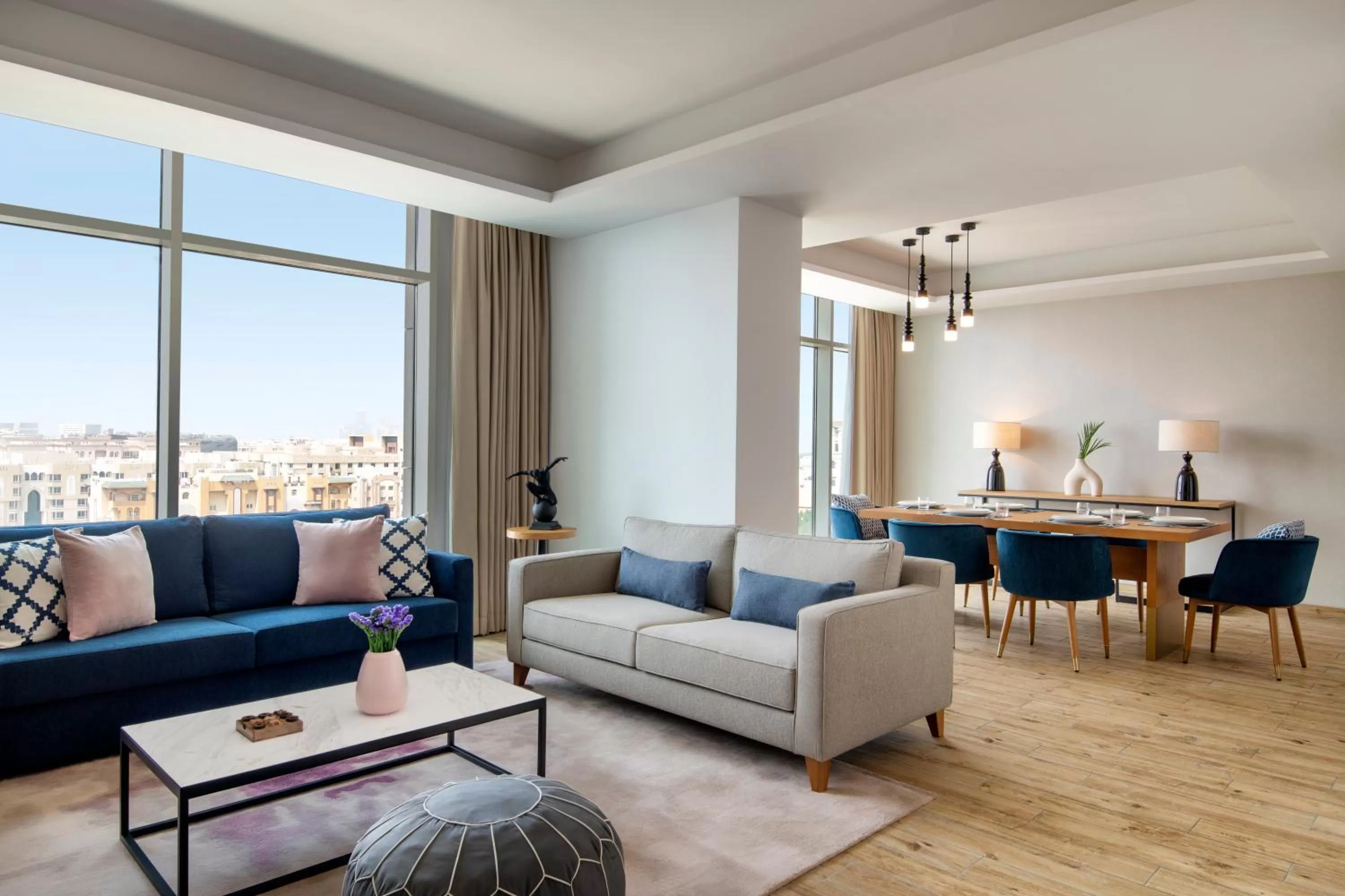 Living room in Abesq Doha Hotel and Residences, an IHG Hotel