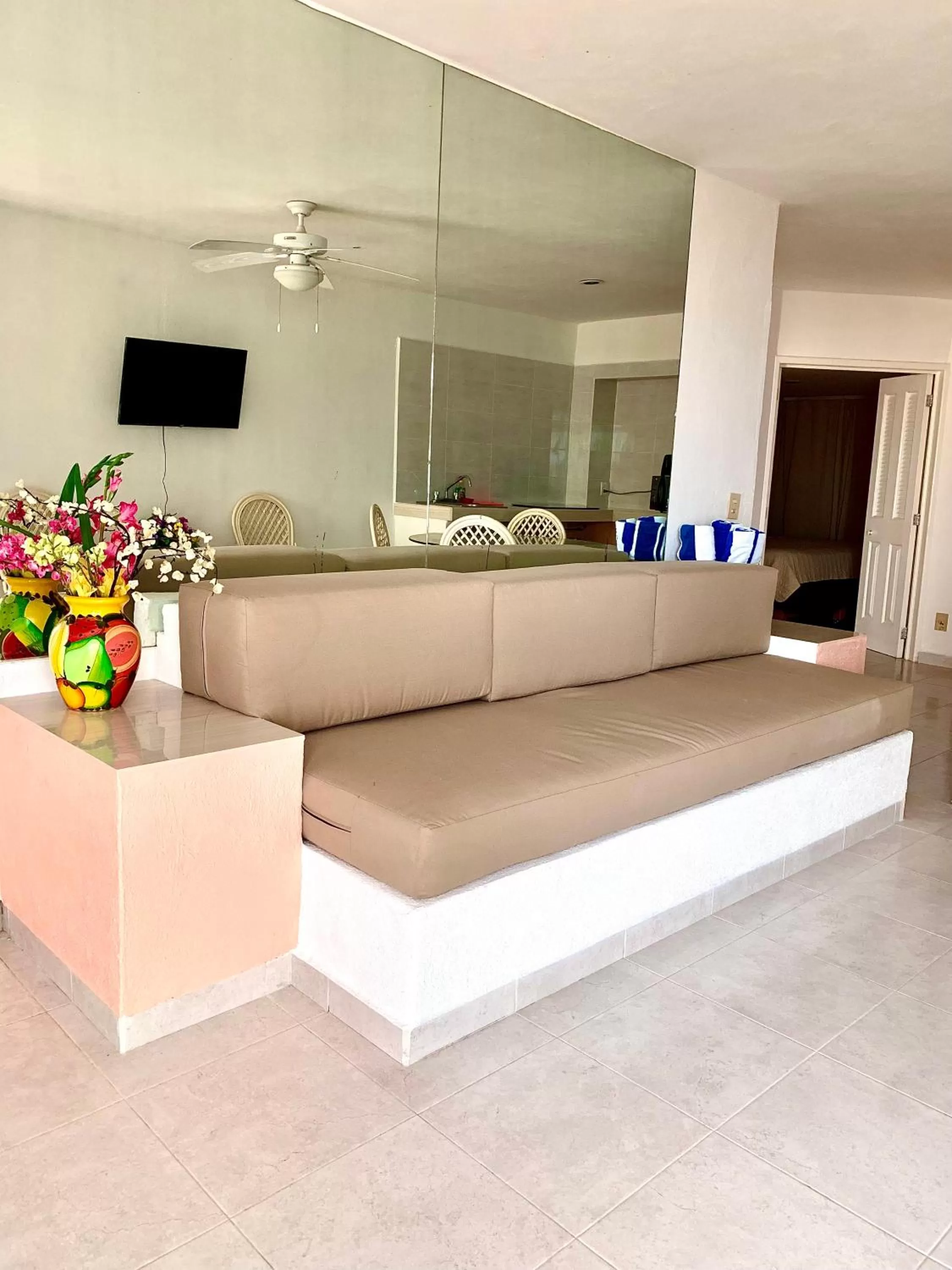 ENNA INN IXTAPA DEPARTAMENTOS ViSTA AL MAR