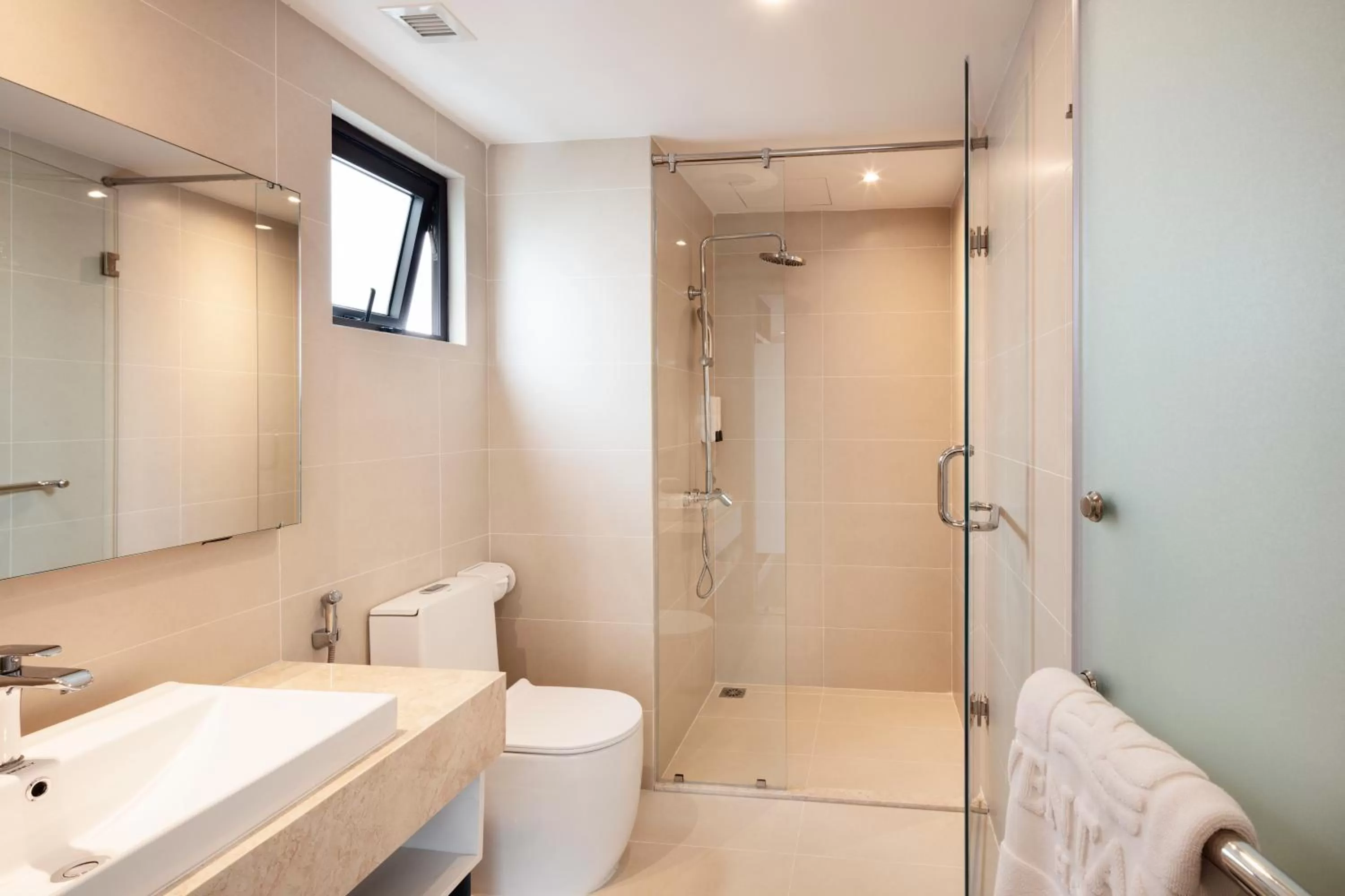 Shower in VENTANA NHA TRANG HOTEL