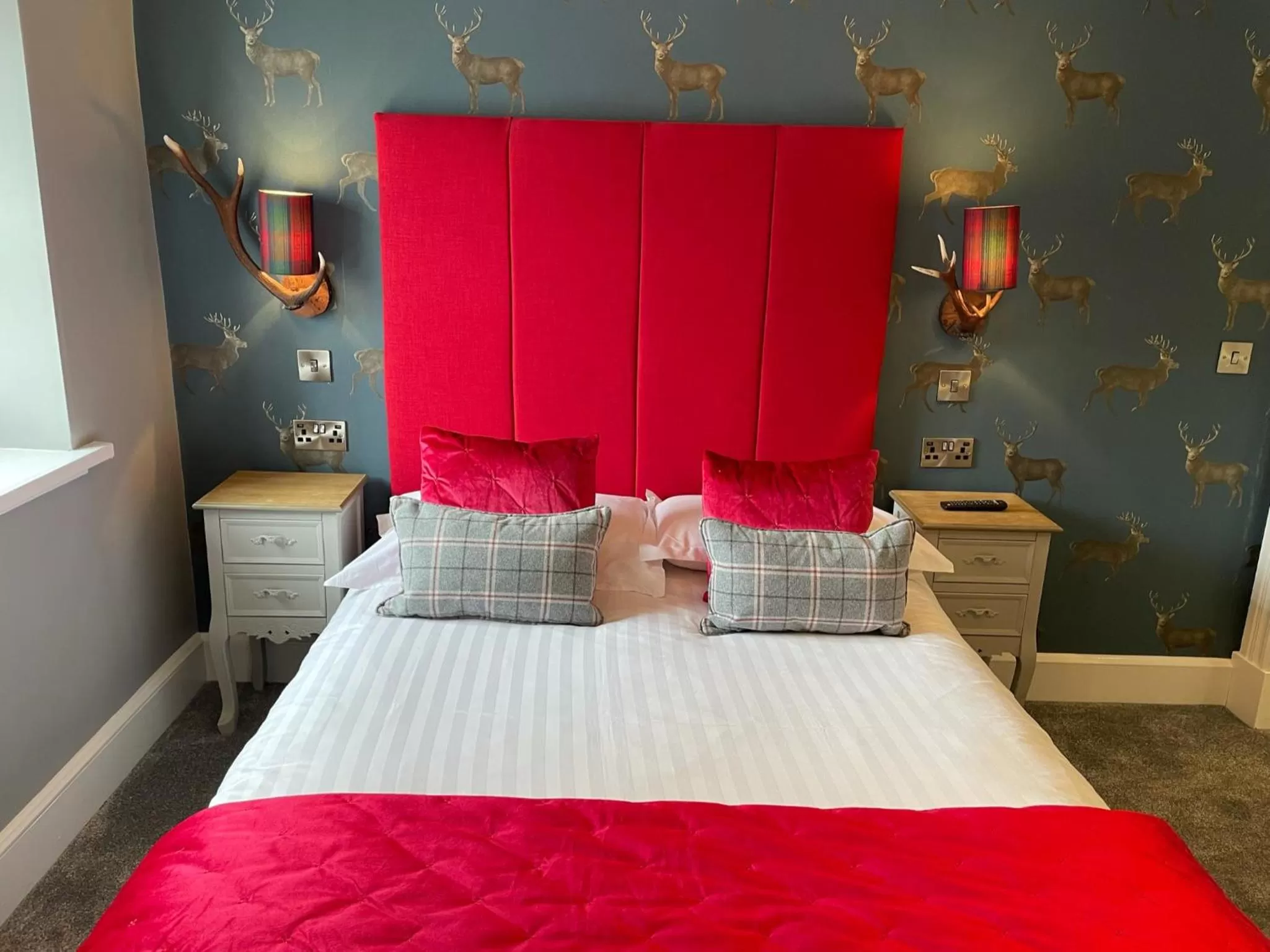 Bed in The Original Rosslyn Inn