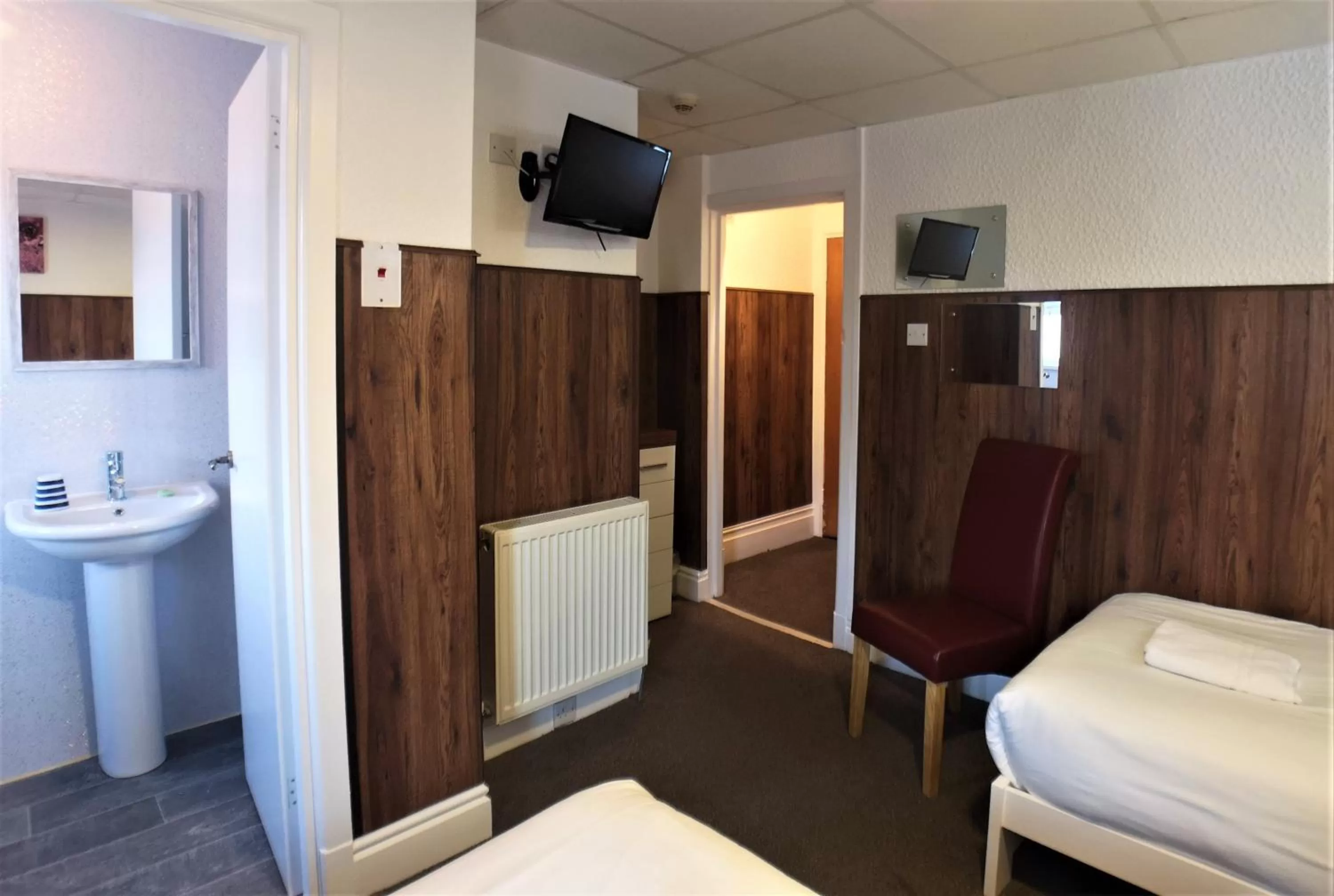 Bed in The Hopton Hotel