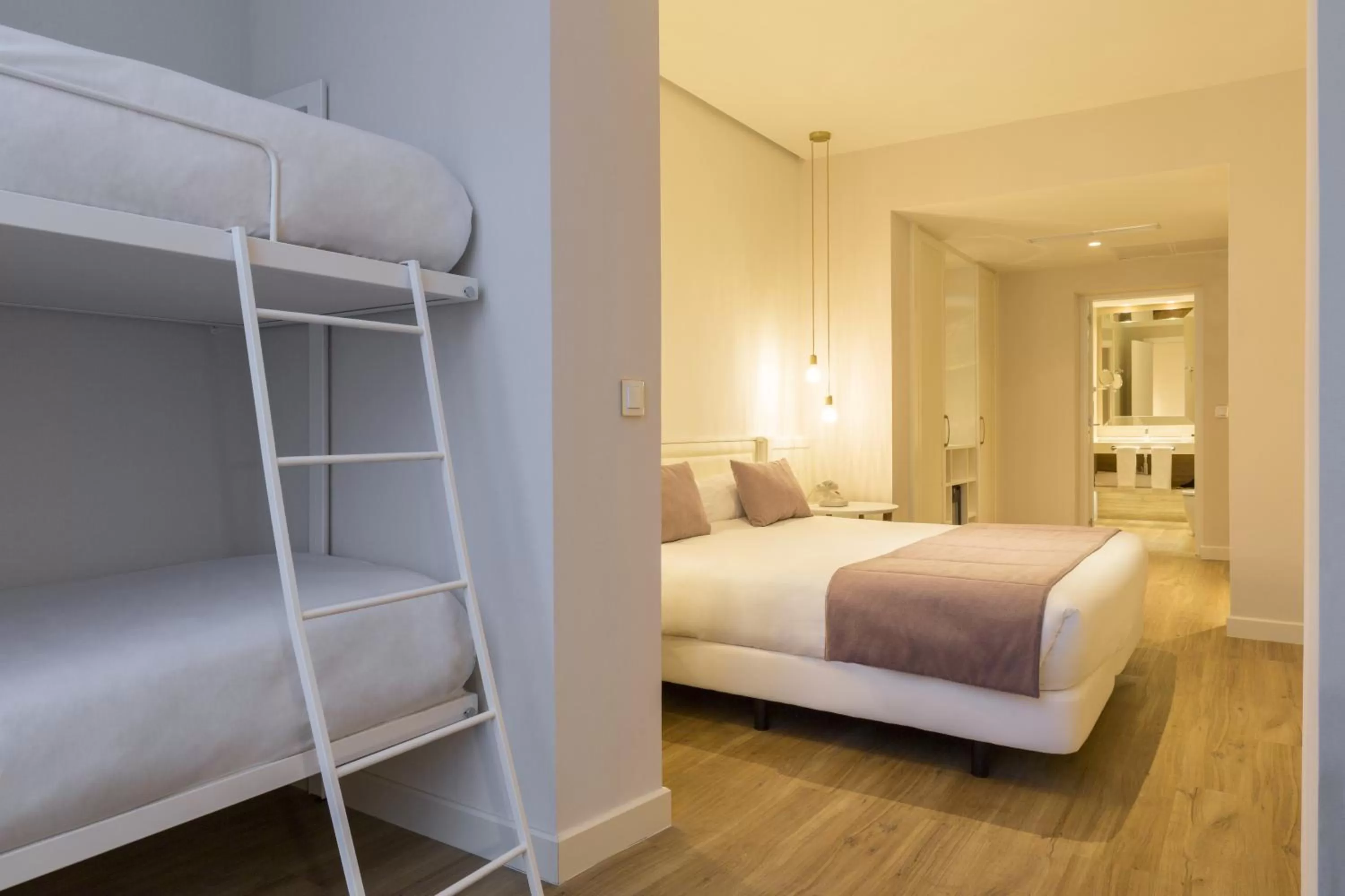 Bedroom, Bed in ICON Bcn