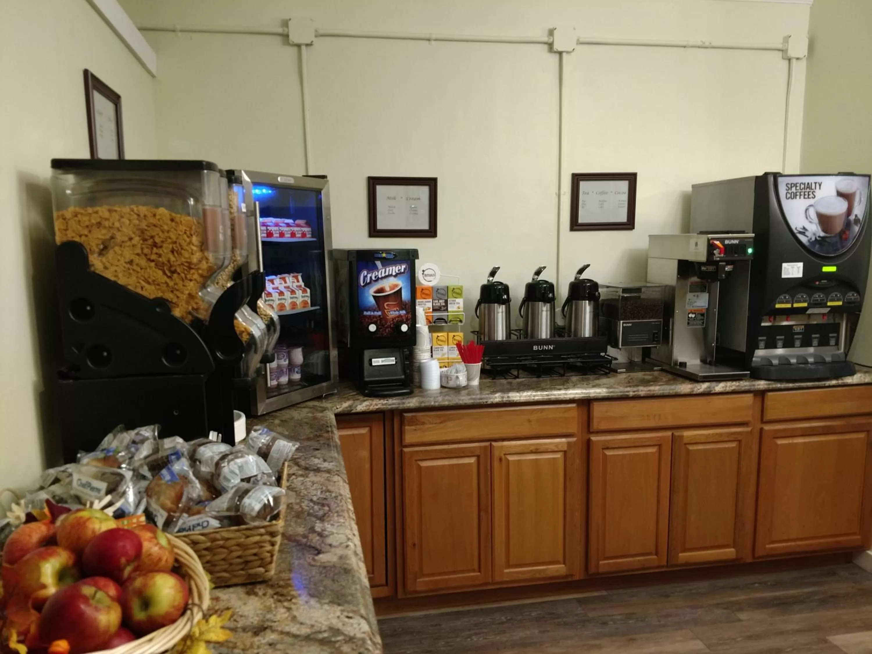 Breakfast in Thayers Inn