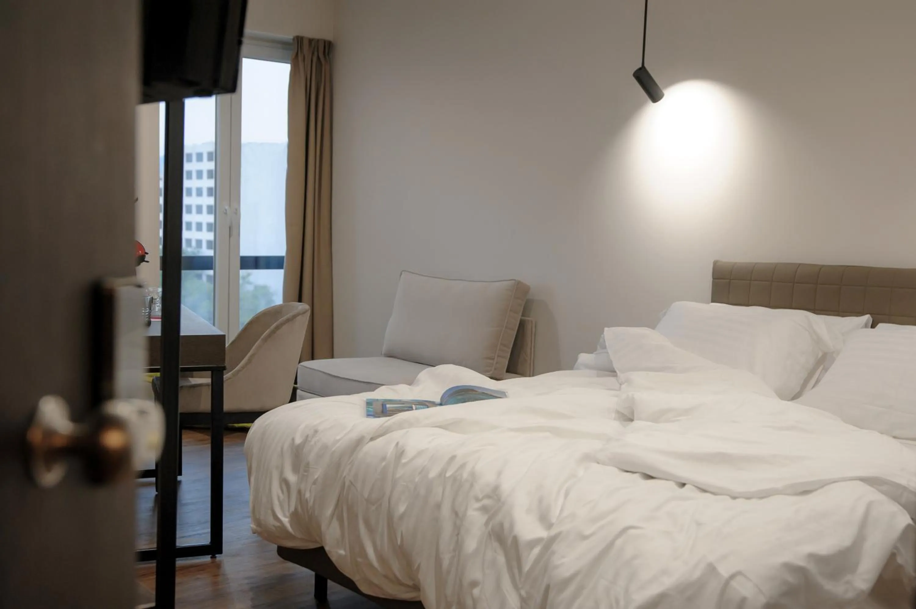 Day, Bed in B4B Athens 365