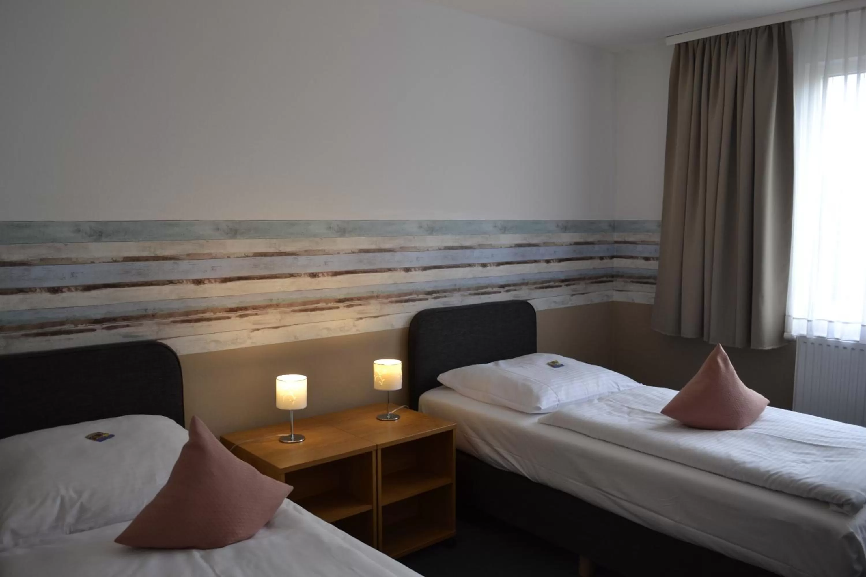 Bed in Hotel-Café-Galerie