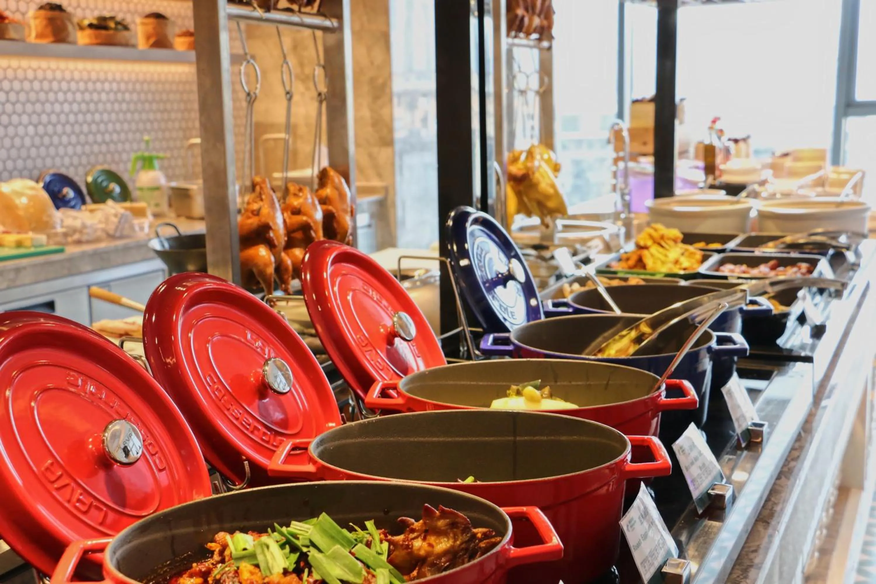 Restaurant/places to eat in Holiday Inn Guiyang City Center by IHG