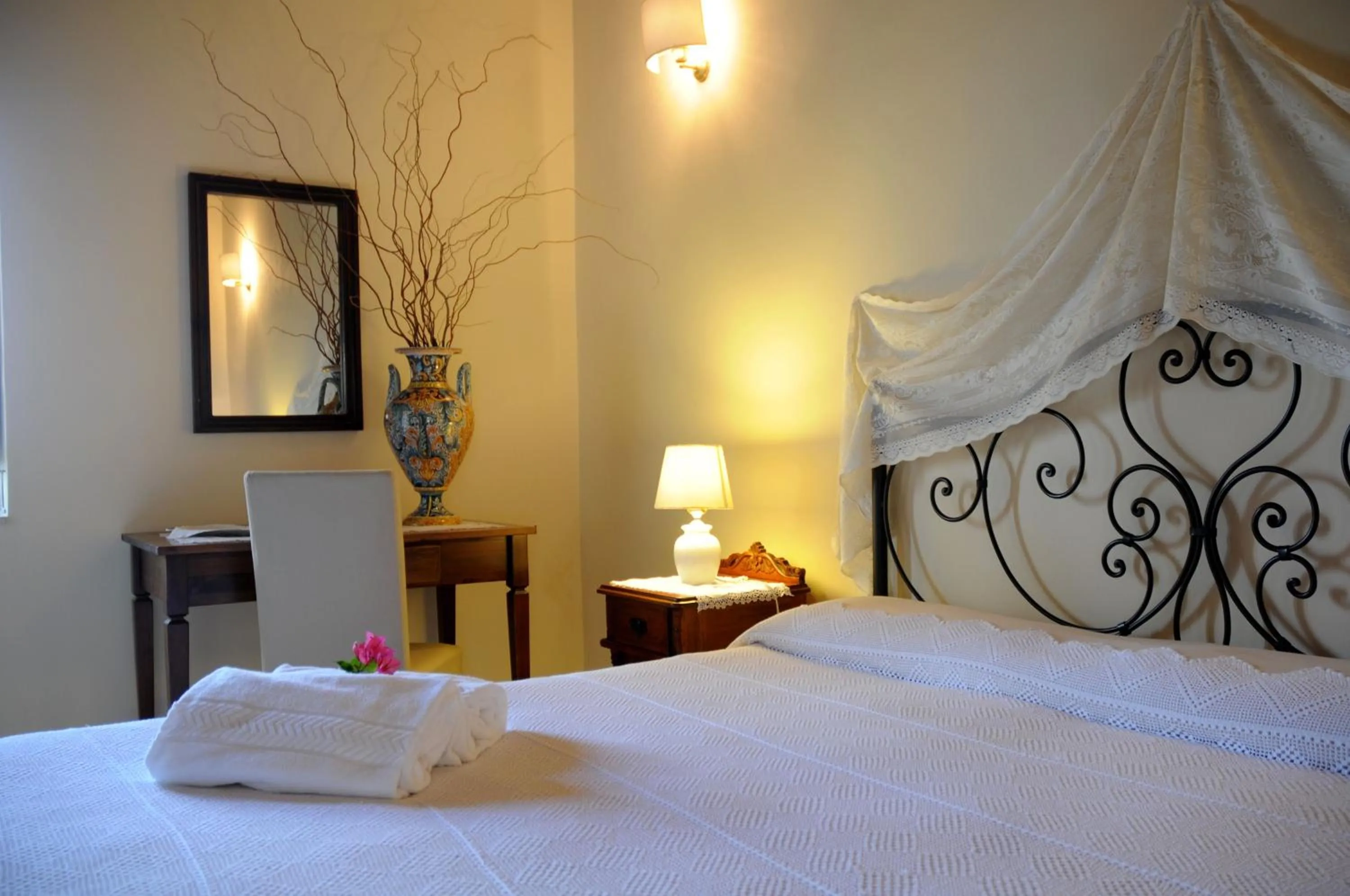 Bed in Torre Don Virgilio Country Hotel