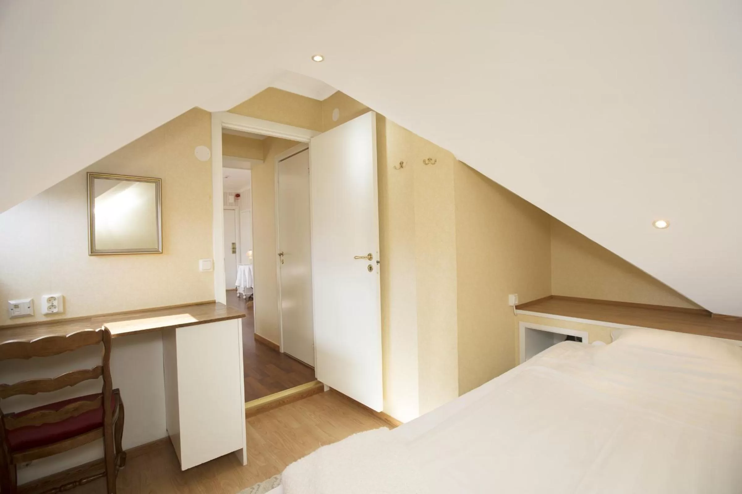 Bedroom, Bed in Hotell Breda Blick