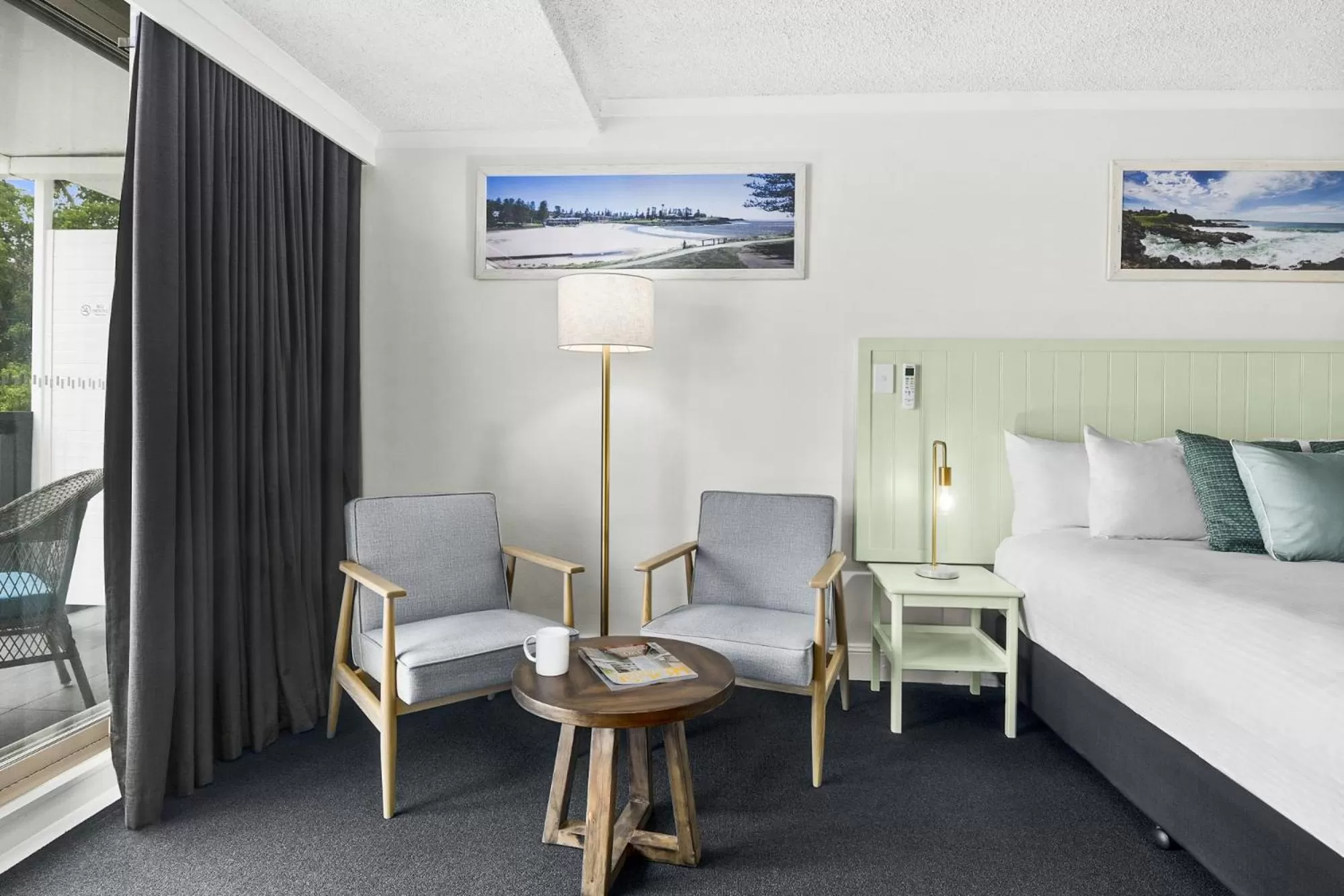 Seating area, Bed in Kiama Shores