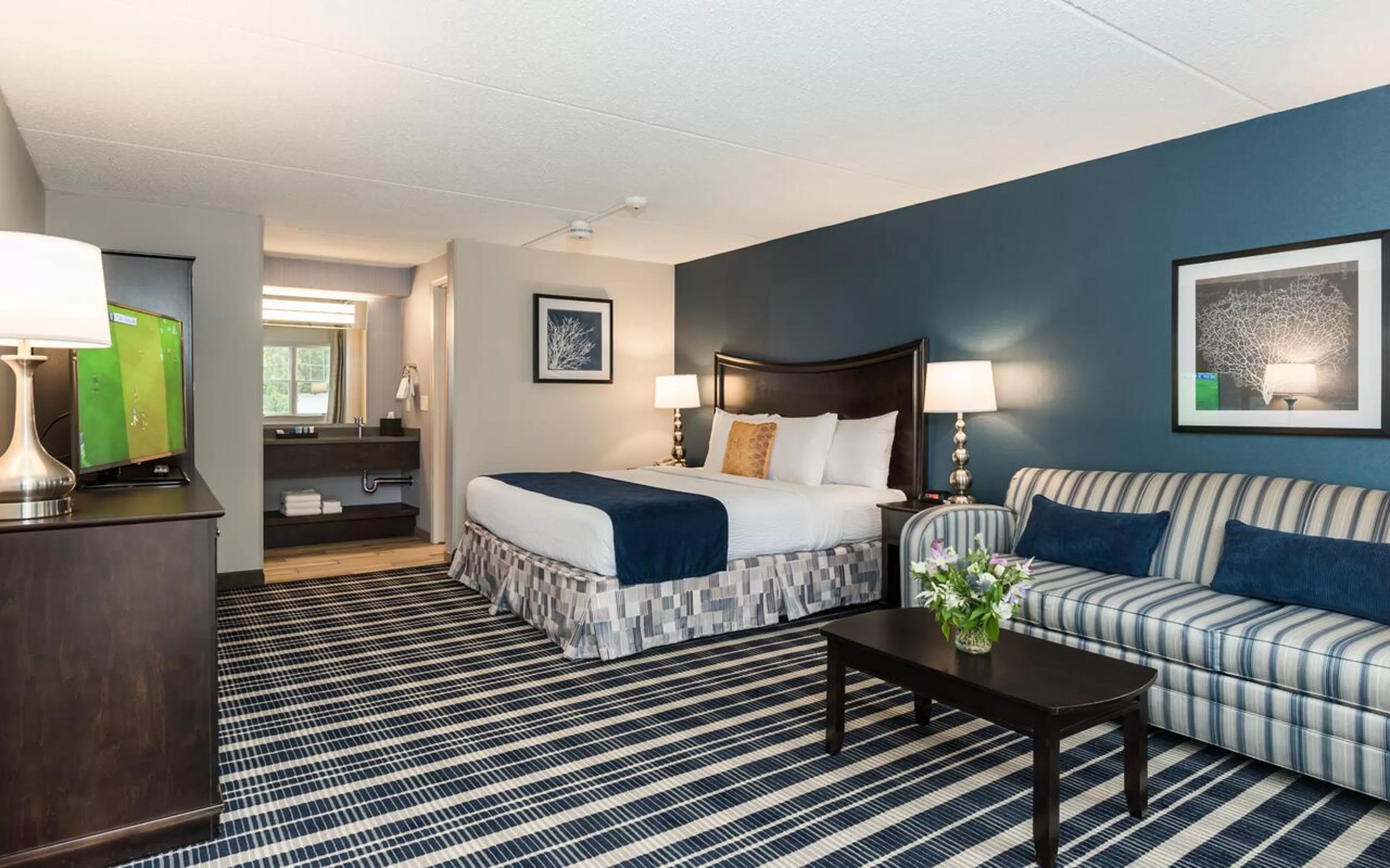 Bed in Rockport Inn and Suites