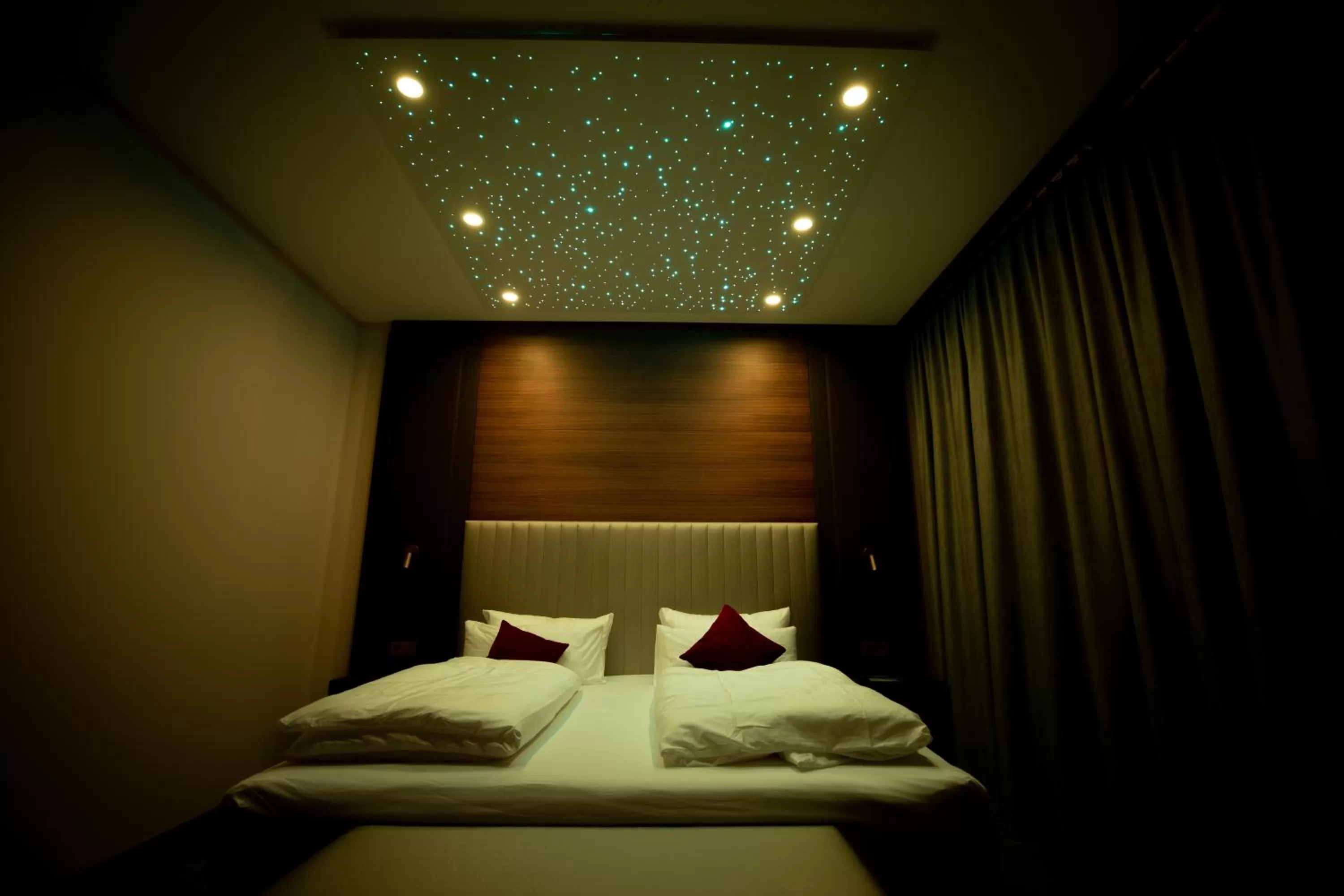 Photo of the whole room, Bed in Hotel Am Schloss Aurich - Schlossresidenz