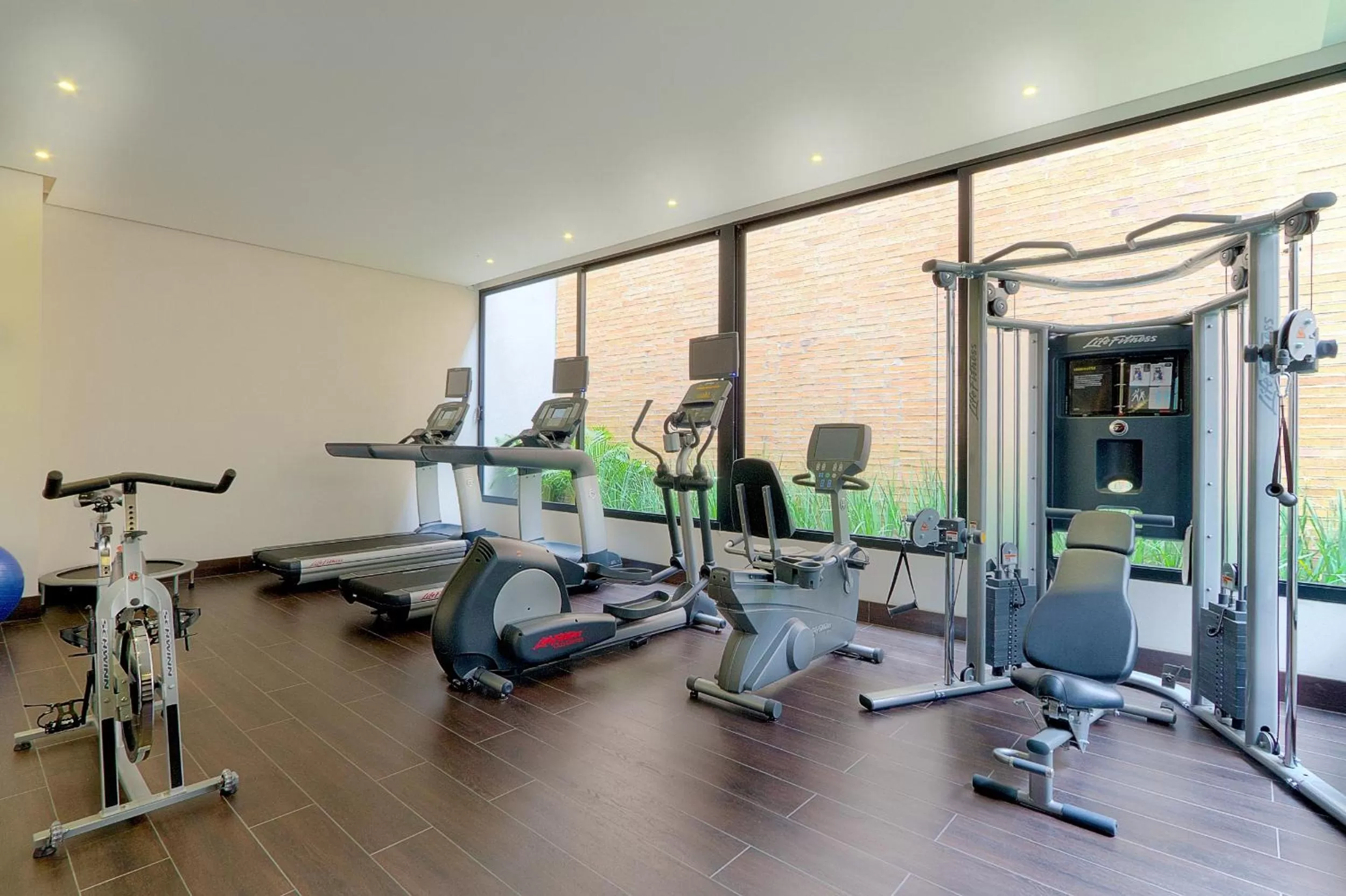 Fitness centre/facilities in Hotel 93 Luxury Suites by Preferred