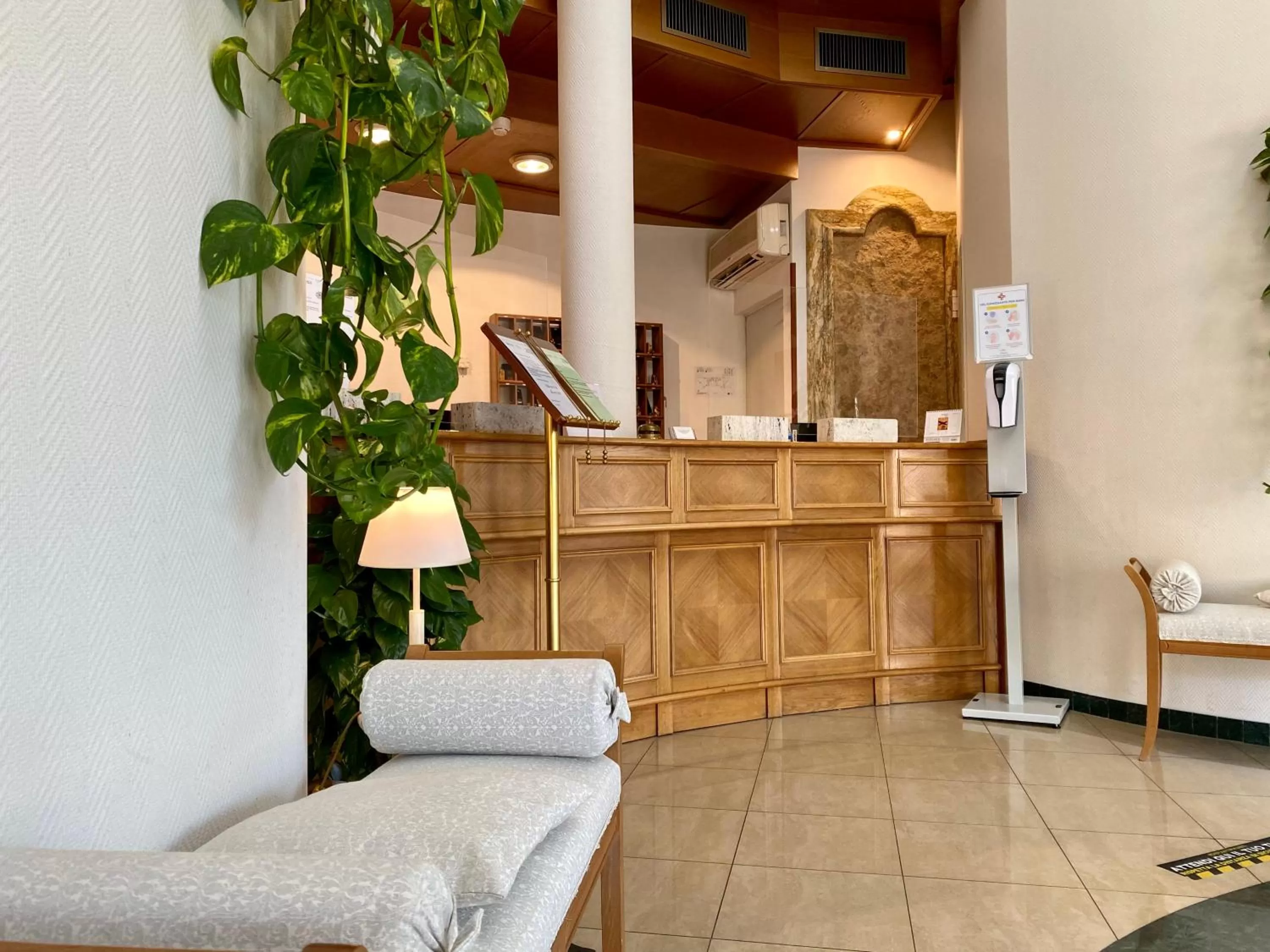 Lobby or reception in Park Hotel Imperatore Adriano