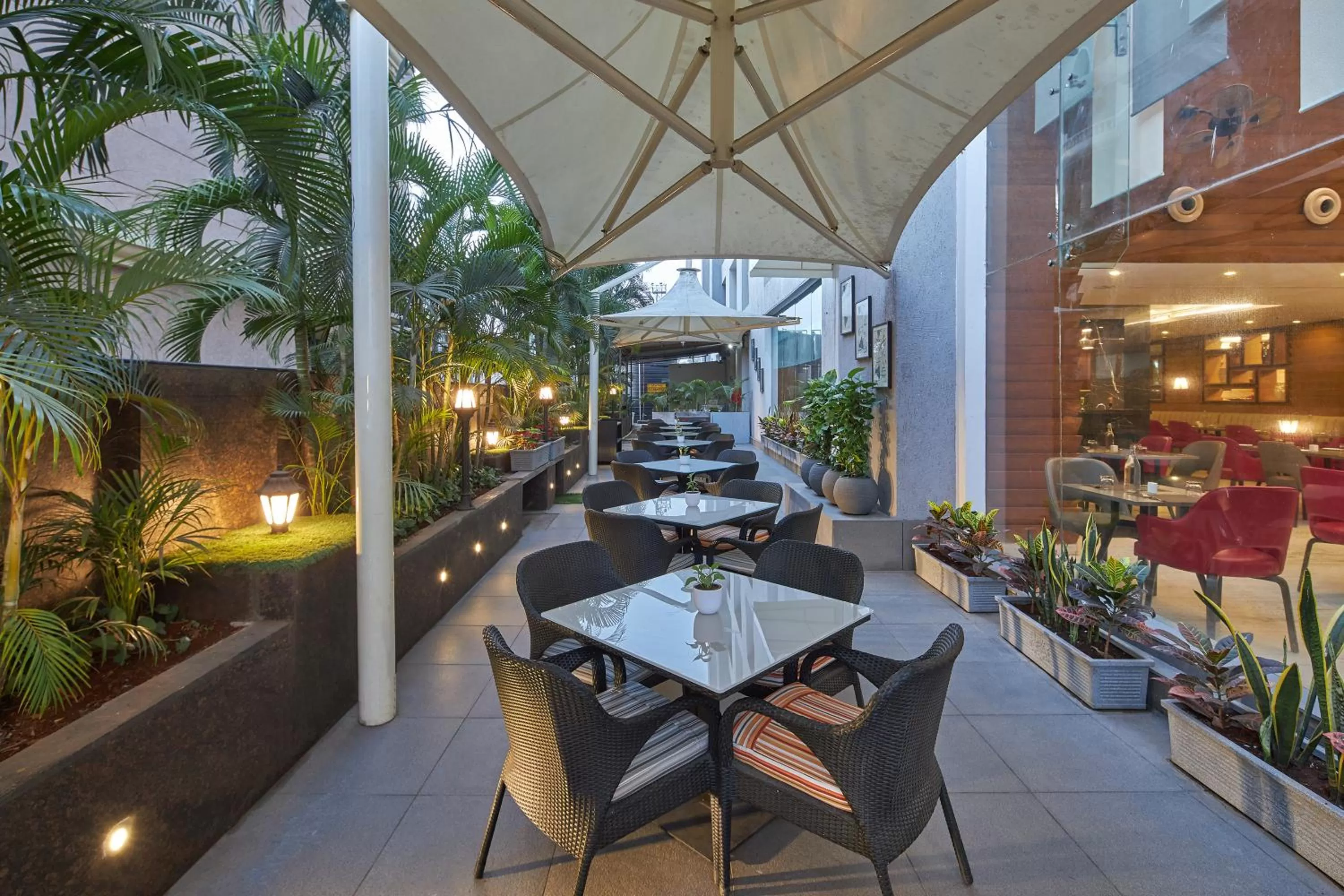 Restaurant/places to eat in Royal Orchid Central Grazia, Navi Mumbai