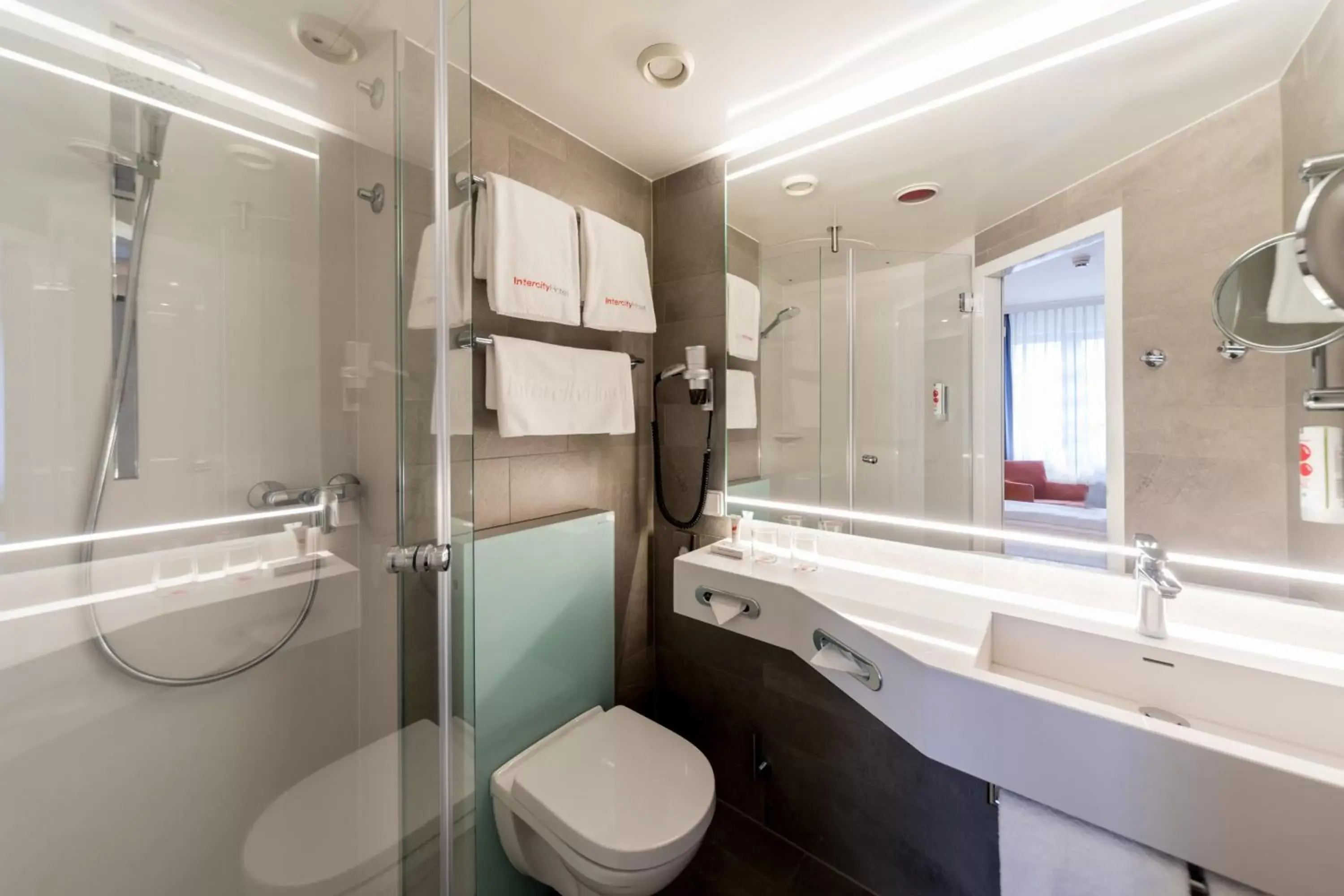 Business Double Room - single occupancy in IntercityHotel Magdeburg Business Double Room - single occupancy in IntercityHotel Magdeburg