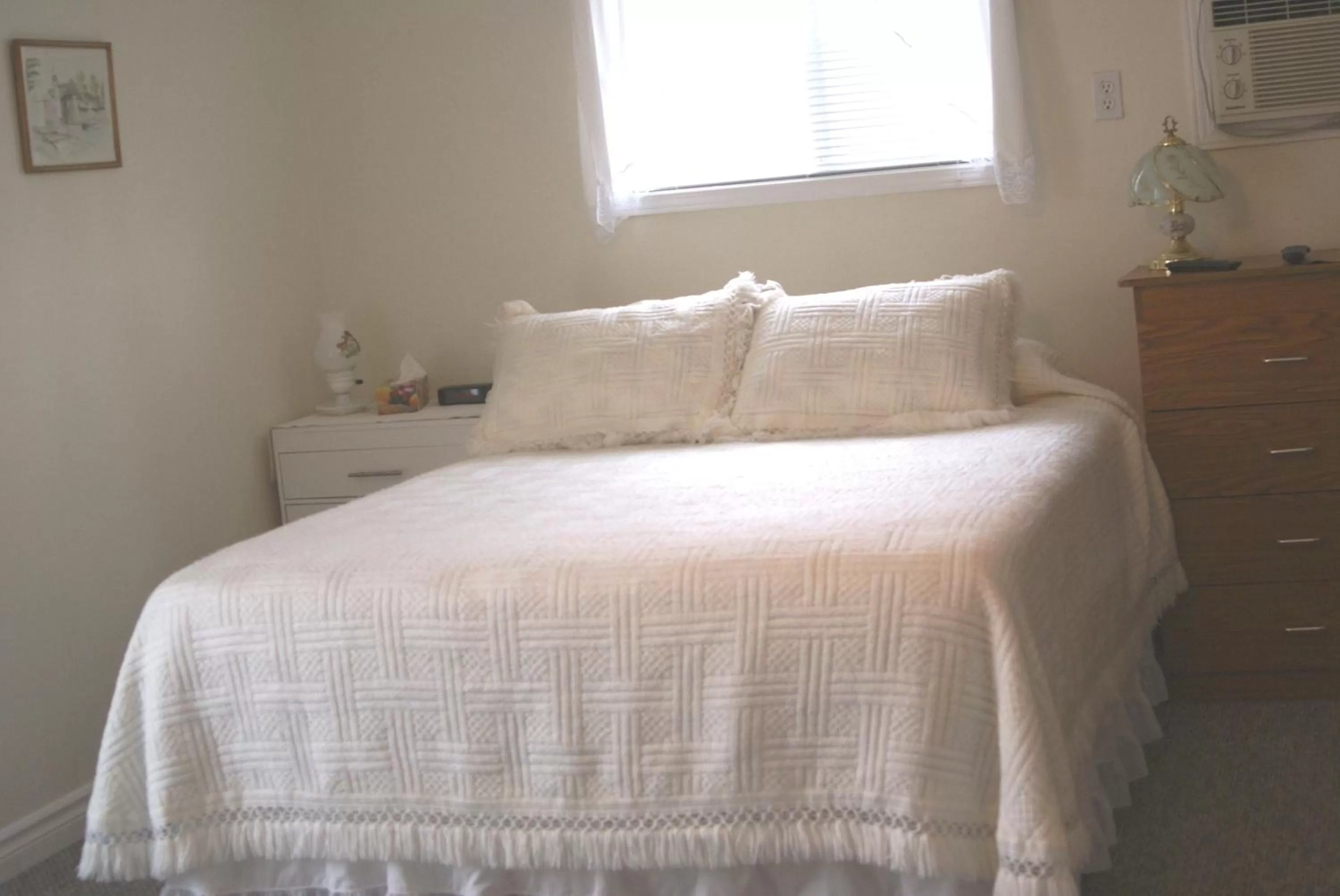 Bed in Liftlock Guest House