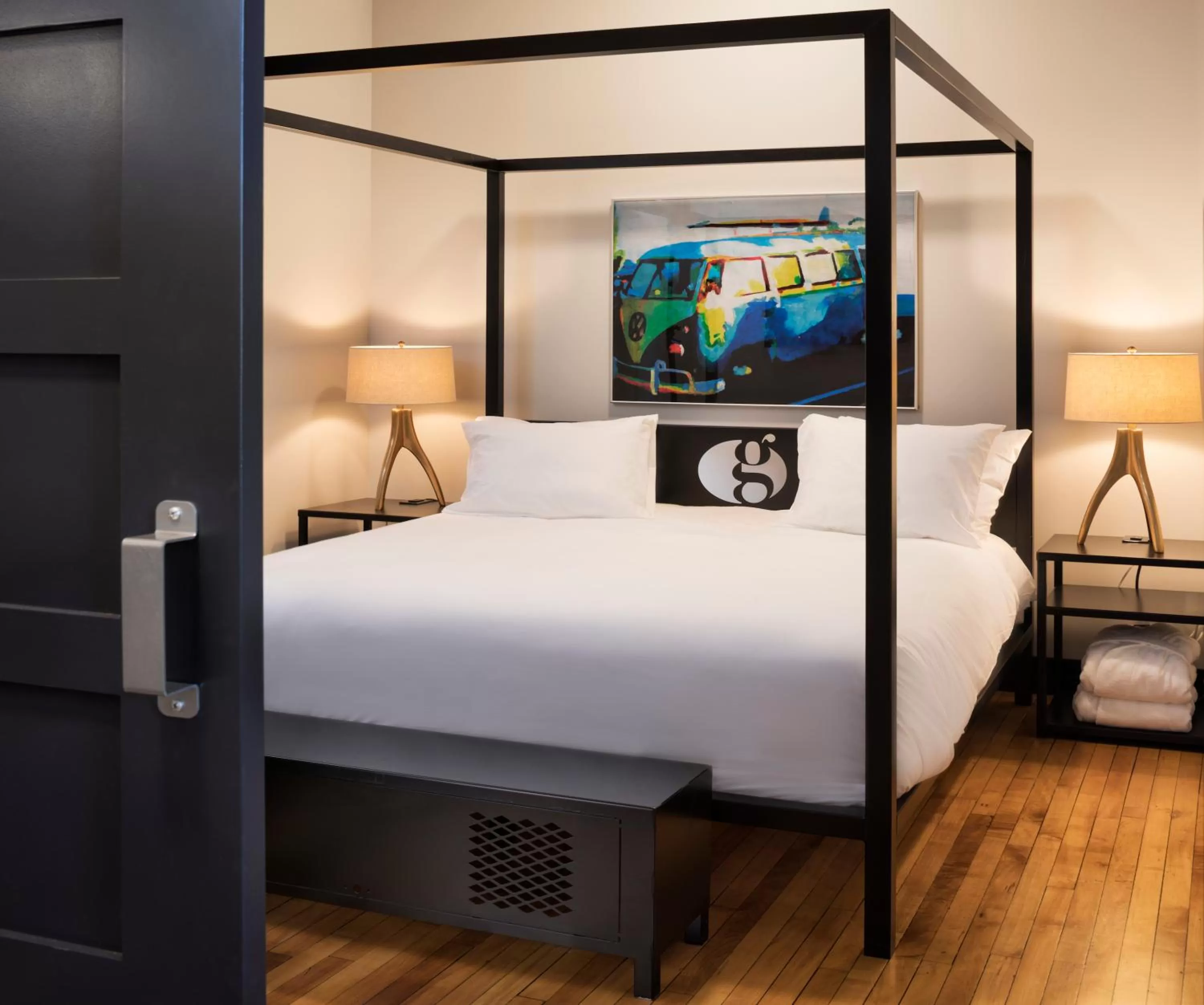 Bed in Hotel Grinnell, Ascend Hotel Collection